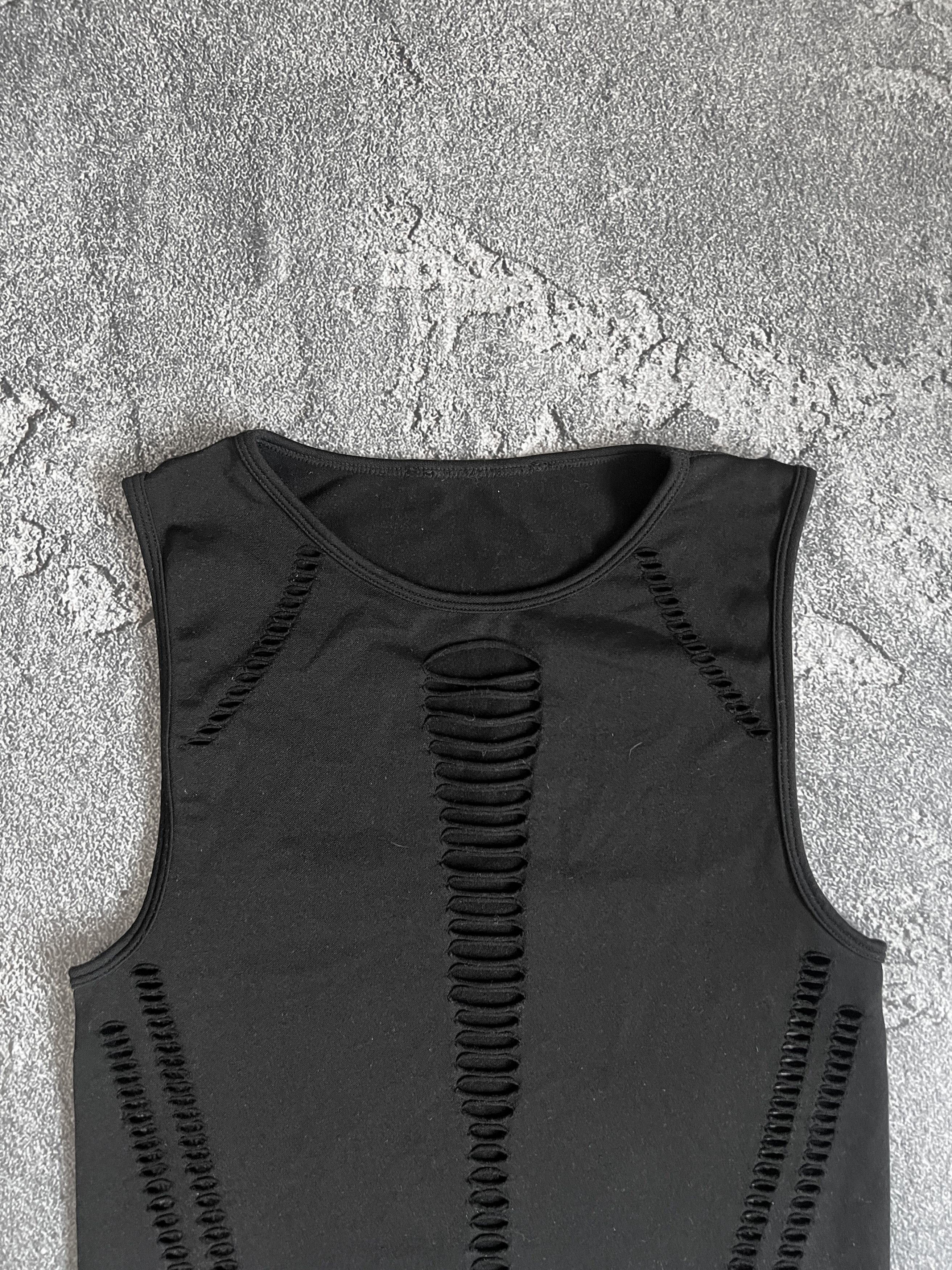 Vintage Vintage tank top gothic y2k avant garde japanese Size S / US 4 / IT 40 - 2 Thumbnail