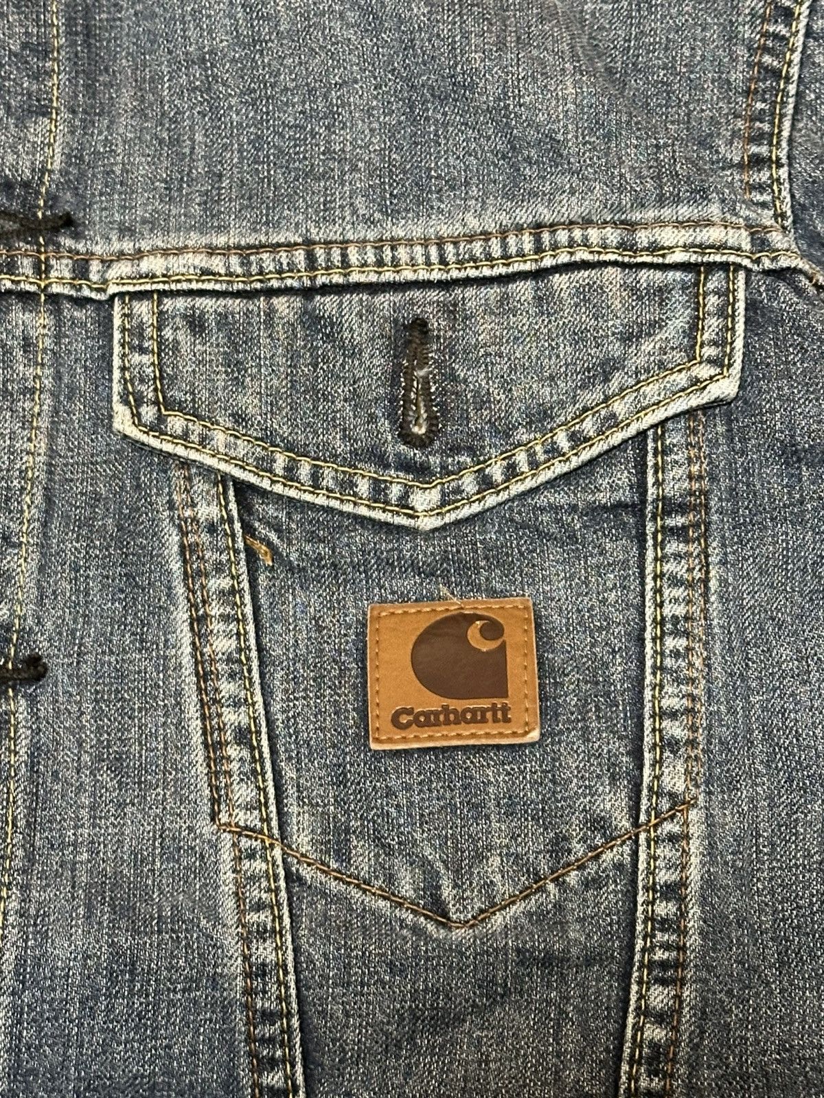 Carhartt vintage 90s Carhartt denim trucker jacket. Size US XL / EU 56 / 4 - 7 Thumbnail