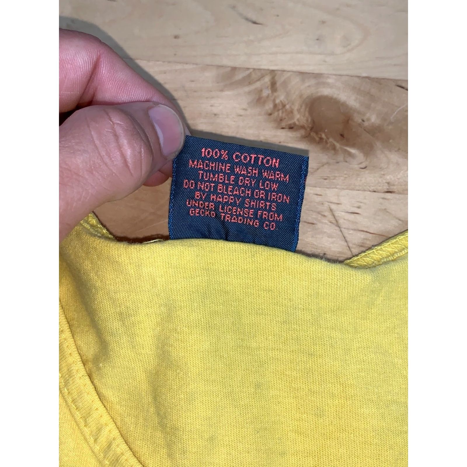 Vintage VINTAGE Gecko 90s Tank Top Shirt Mens L Yellow Contrast Hawaii Surf Beach Distressed 11864 Size US L / EU 52-54 / 3 - 3 Thumbnail