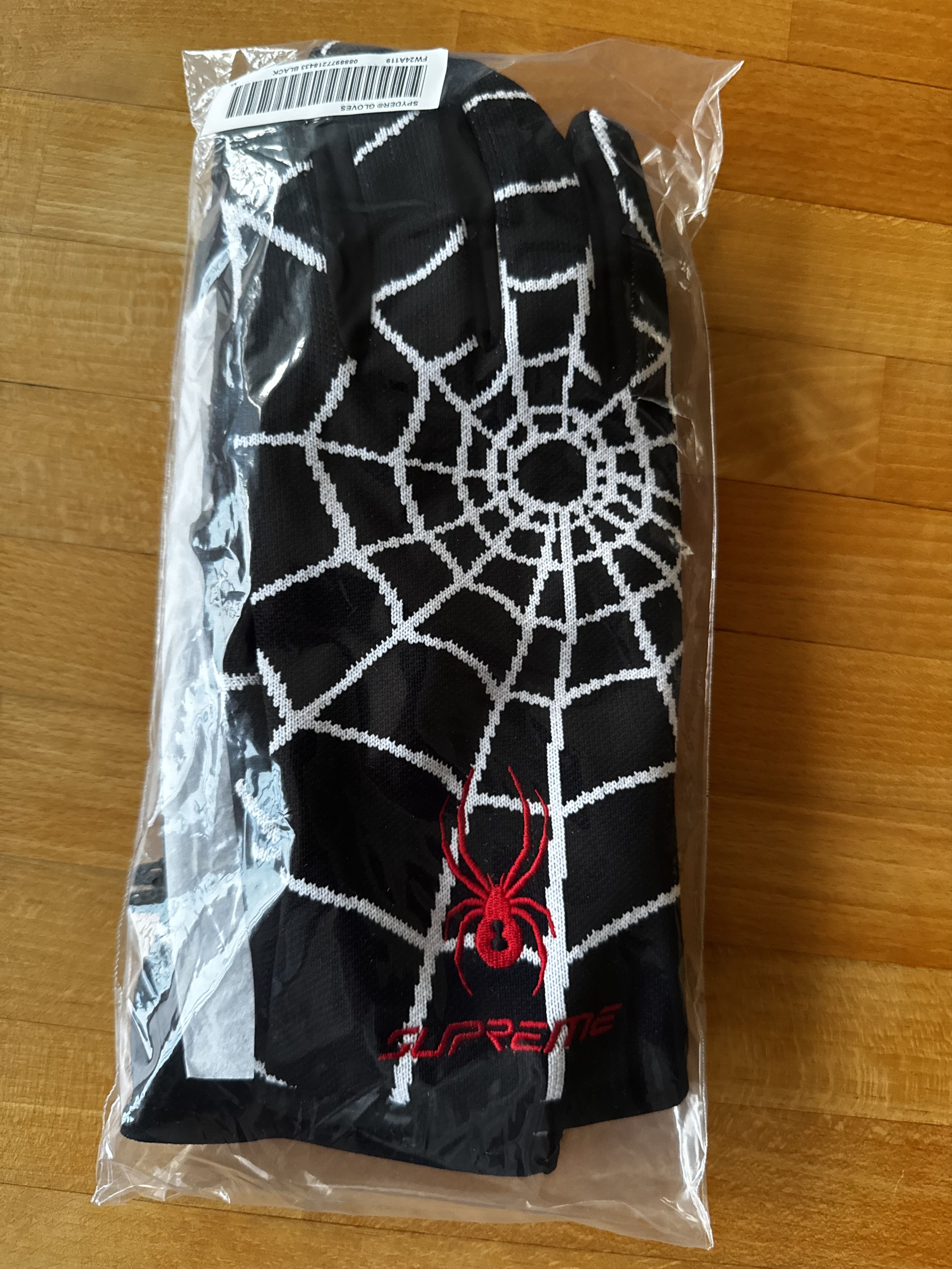 Spyder × Supreme Gloves XL Size 46 - 1 Thumbnail