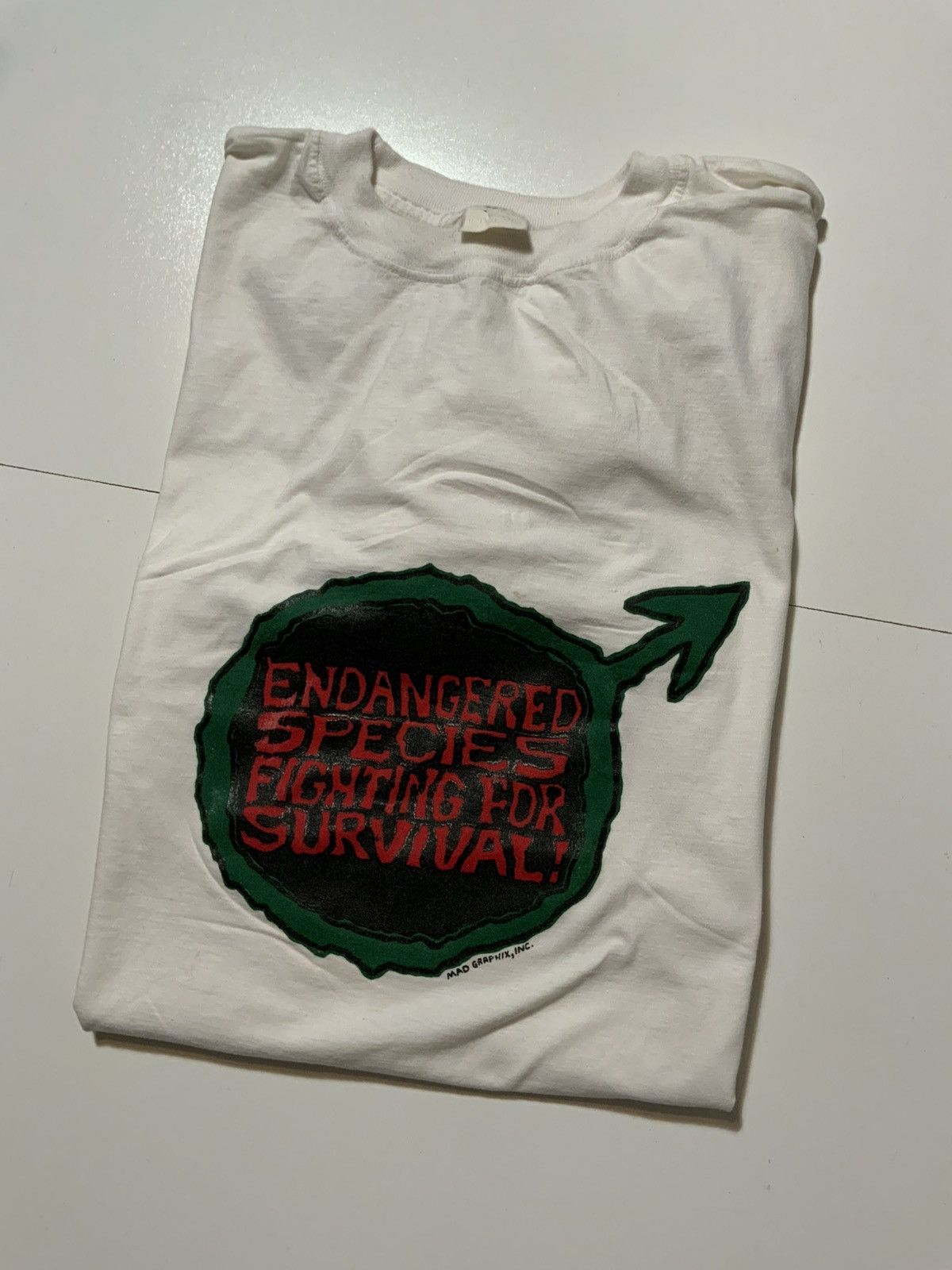Vintage VTG Mad Graphix Endangered Species Single Stitch T-Shirt Size US XL / EU 56 / 4 - 1 Thumbnail