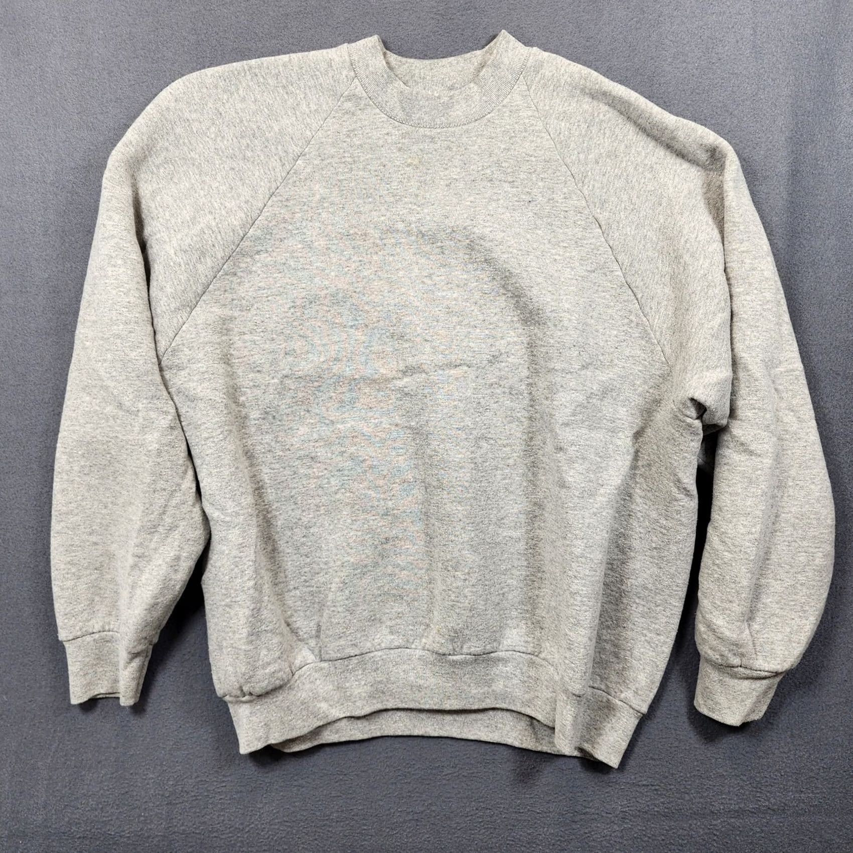 Fruit Of The Loom VINTAGE Fruit of the Loom Crewneck Sweatshirt Mens 2XL Gray Blank Pullover Sweatshirt Mens Clothing Sweatshirt Men’s Crew Neck 2XL Gray FOTL Size US XXL / EU 58 / 5 - 2 Thumbnail