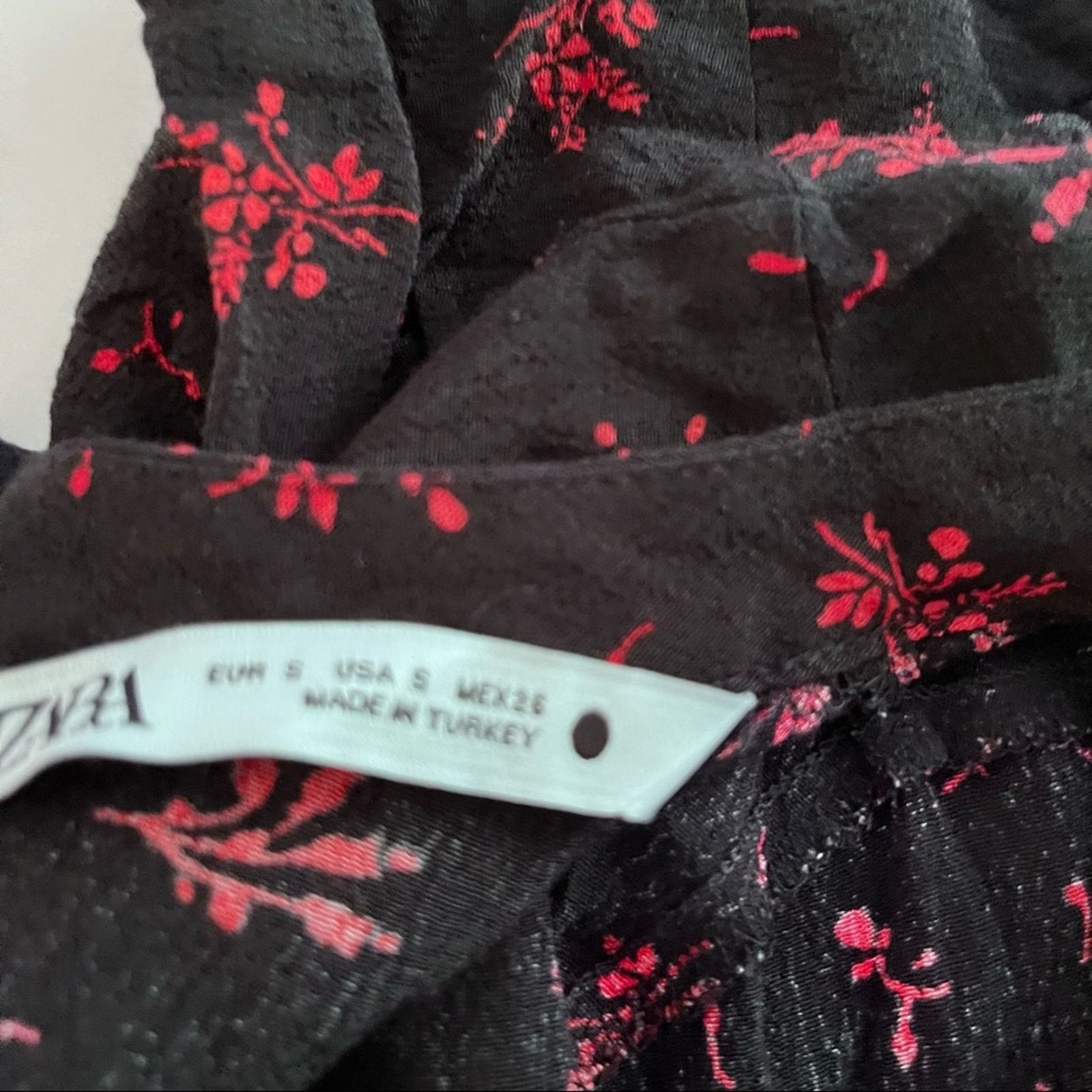 Zara Zara black ruffle mini dress with red floral print sz Small Size S / US 4 / IT 40 - 11 Thumbnail