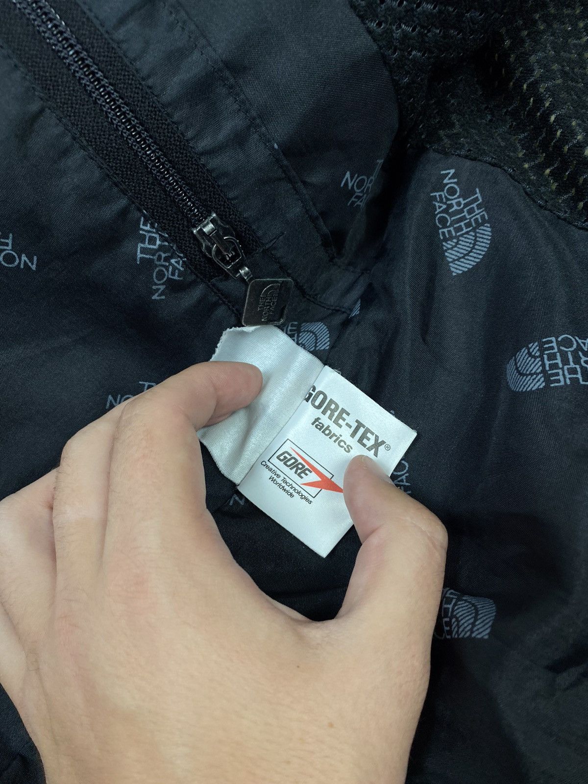 The North Face Vintage The North Face Jacket 90s Fantasy Ridge Size US L / EU 52-54 / 3 - 9 Thumbnail