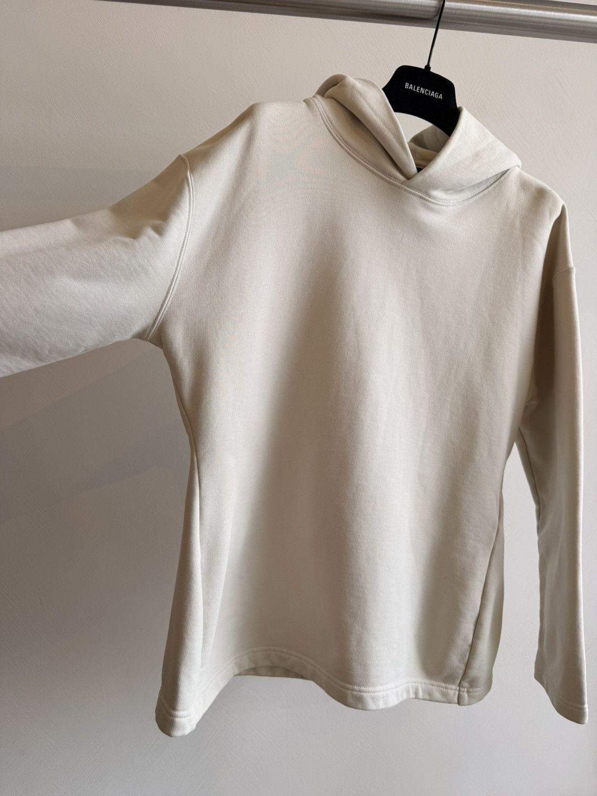 Balenciaga Balenciaga Garde-Robe Cream Beige Hoodie Women BB Size S Size S / US 4 / IT 40 - 2 Thumbnail
