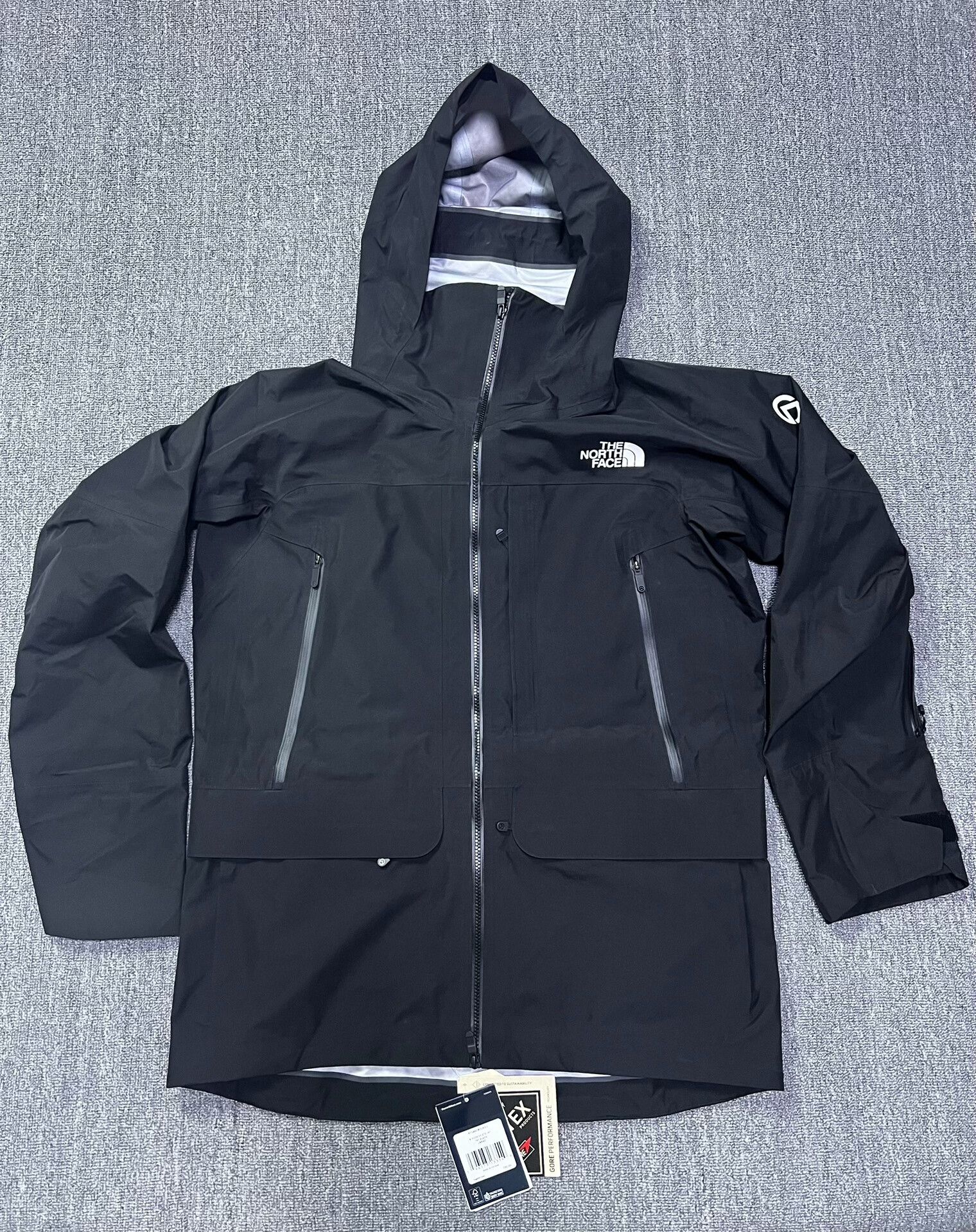 The North Face The North Face Summit Series Hardshell Jacket Size US L / EU 52-54 / 3 - 1 Thumbnail