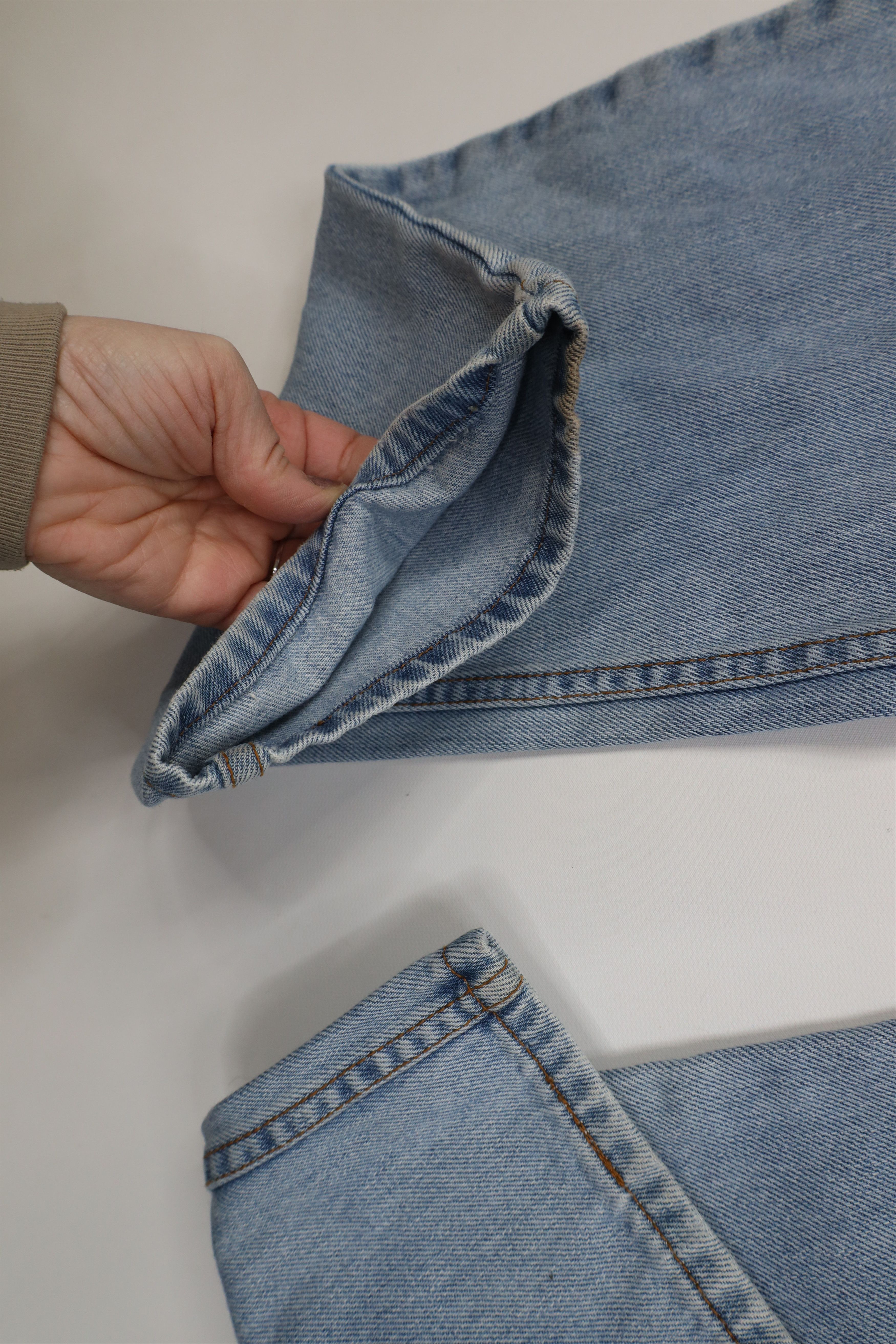 Levi's Vintage Y2K 2004 Levis 550 Fit Denim Jeans Blue Cotton Size US 33 - 5 Thumbnail