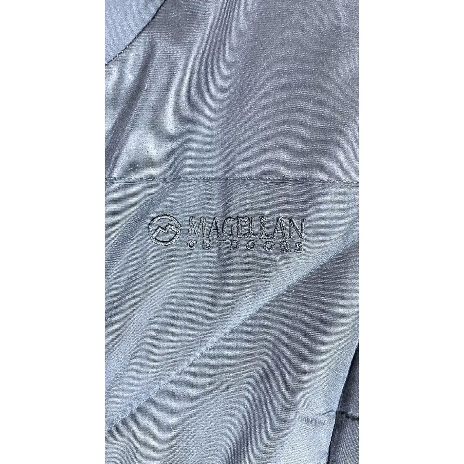 Vintage Magellan Outdoors Vest Womens XL Black Quilted Full Zip Puffer Outdoor Size XL / US 12-14 / IT 48-50 - 2 Thumbnail