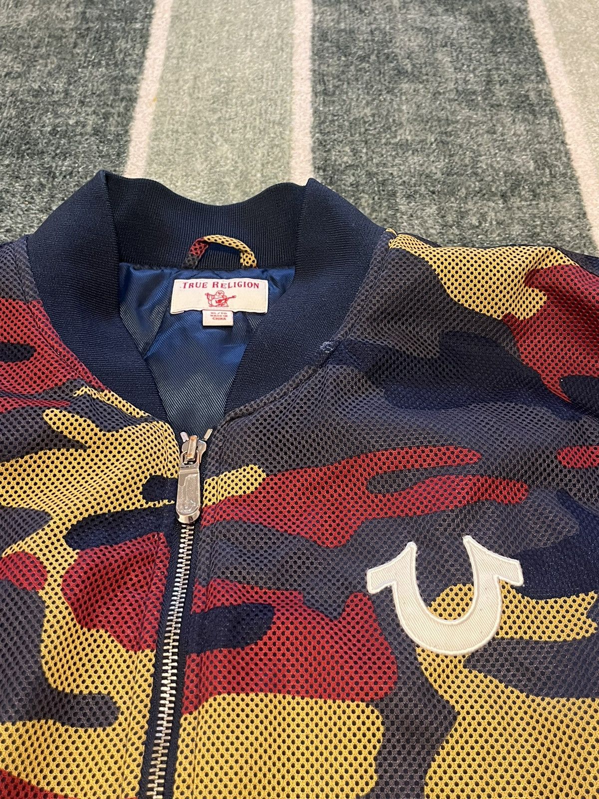 True Religion × Vintage Y2K True Religion Camo Quilted Bomber Jacket Size US XL / EU 56 / 4 - 3 Thumbnail