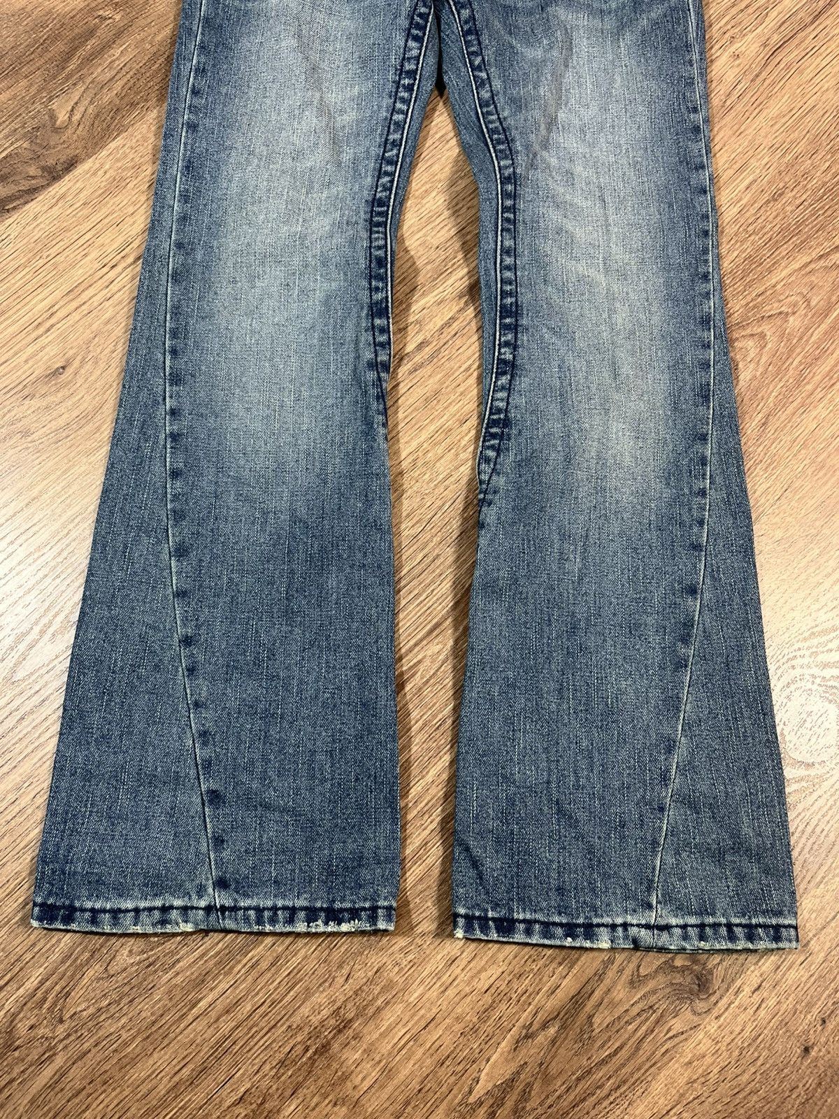 True Religion Vintage True Religion Flare Jeans Size 28" / US 6 / IT 42 - 3 Thumbnail
