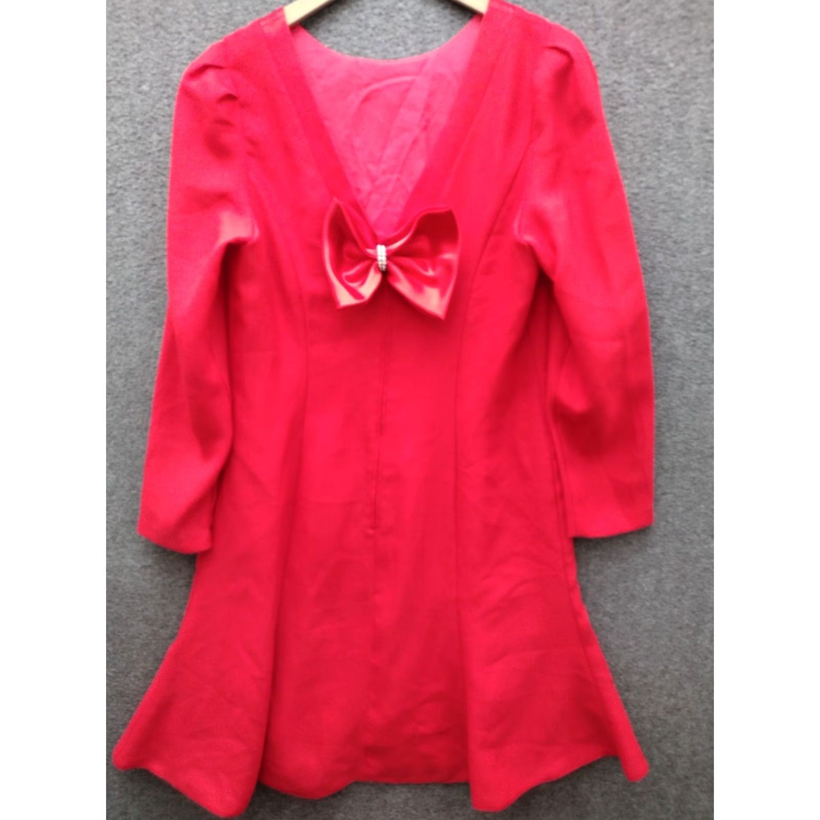Bcbgmaxazria VINTAGE BCBGMAXAZRIA Dress Red Long Sleeve Zip Bow Back Knee Length M Womens Size M / US 6-8 / IT 42-44 - 2 Thumbnail
