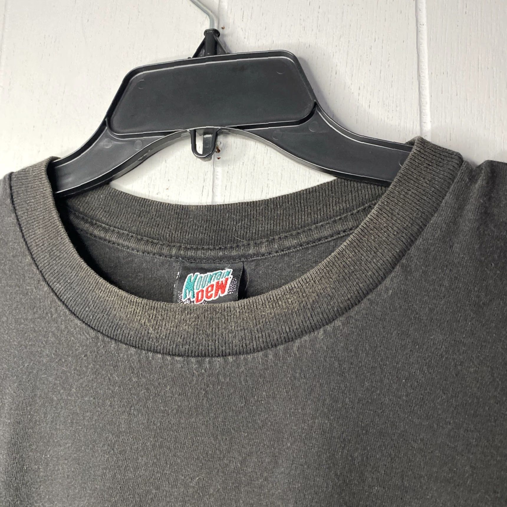 Vintage VINTAGE Mountain Dew T Shirt Single Stitch USA XL 23x30 Black Grunge 90s Mens Size US L / EU 52-54 / 3 - 5 Thumbnail