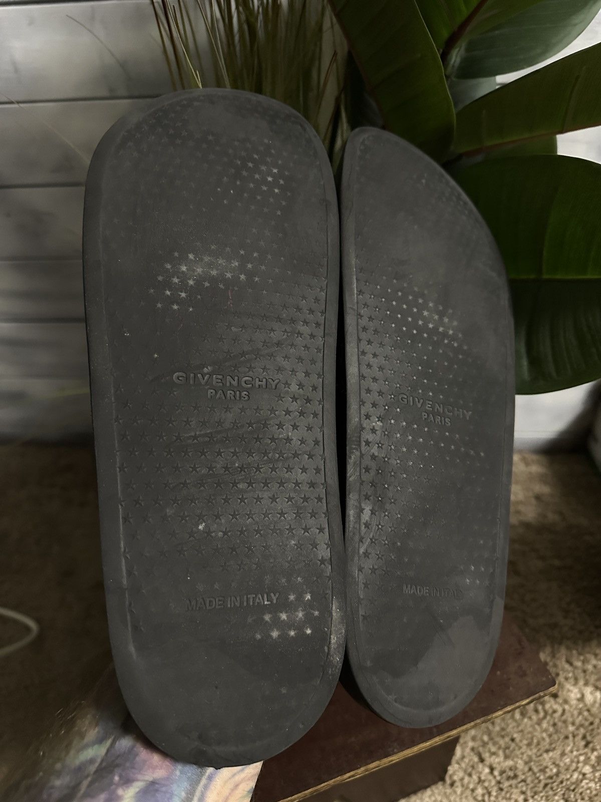 Rare Luxury Slippers Givenchy Big Logo Size 44 Color Black