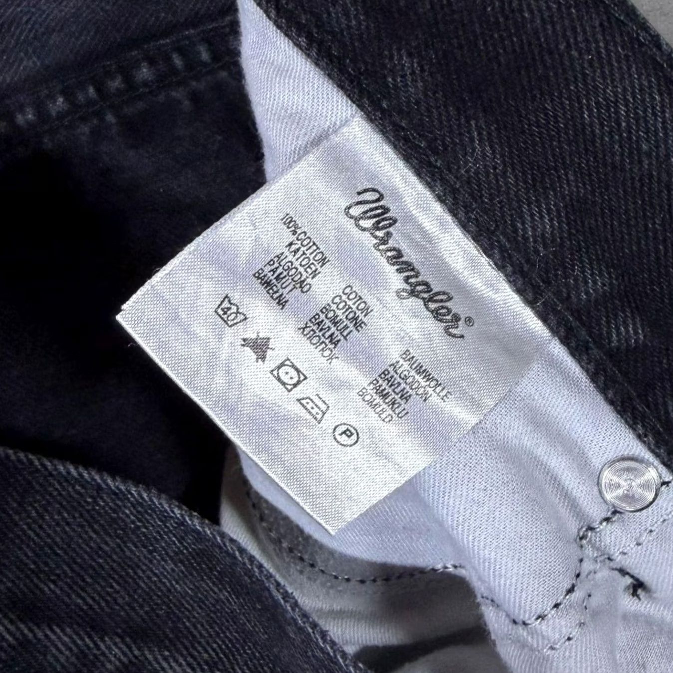 Wrangler Wrangler Regular Fit Faded Black Straight Leg Cotton Denim Jeans N/A W34 L32 Mens Jeans Straight Rise 14" Zip Fly Button Mauritius Size US 34 / EU 50 - 5 Thumbnail