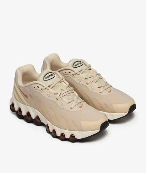 o1mle0326 Nike Air Max Sneakers in Multicolor