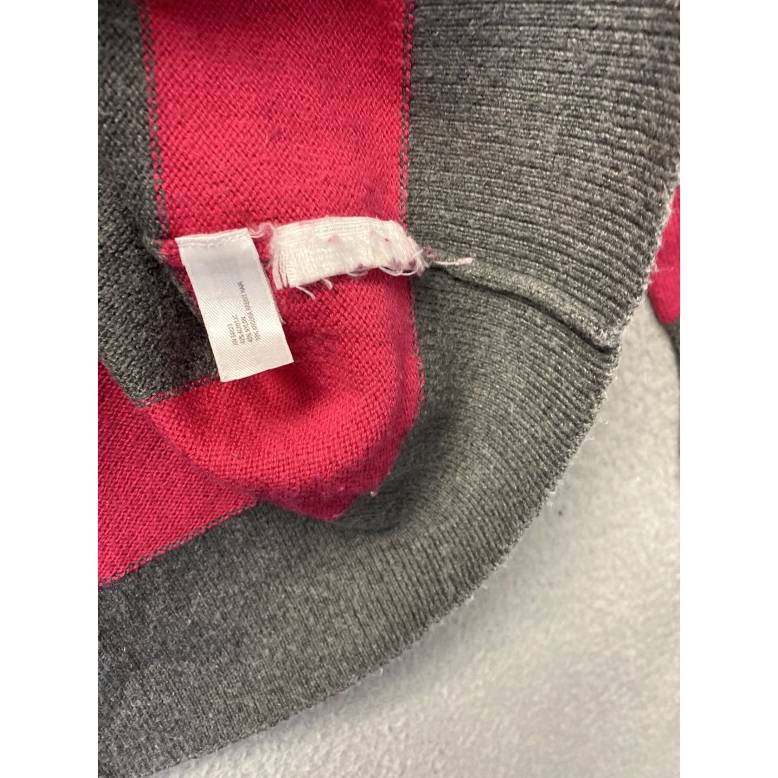 Gap Gap Sweater Women L Gray Magenta V Neck Large / 96-12 Size L / US 10 / IT 46 - 6 Thumbnail