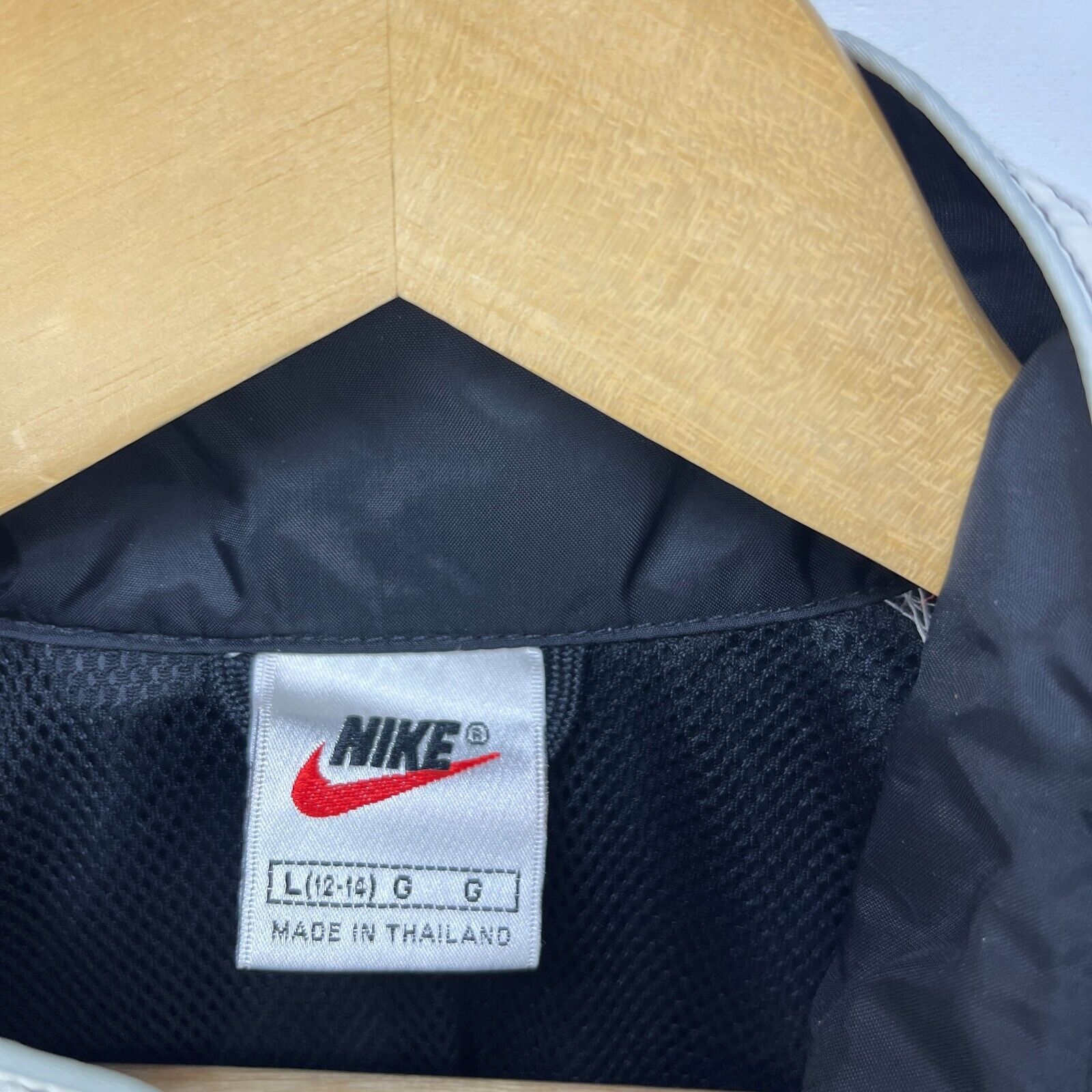 Nike × Vintage Vintage 90s Nike Windbreaker Swoosh Spellout Women's Large Size L / US 10 / IT 46 - 4 Thumbnail