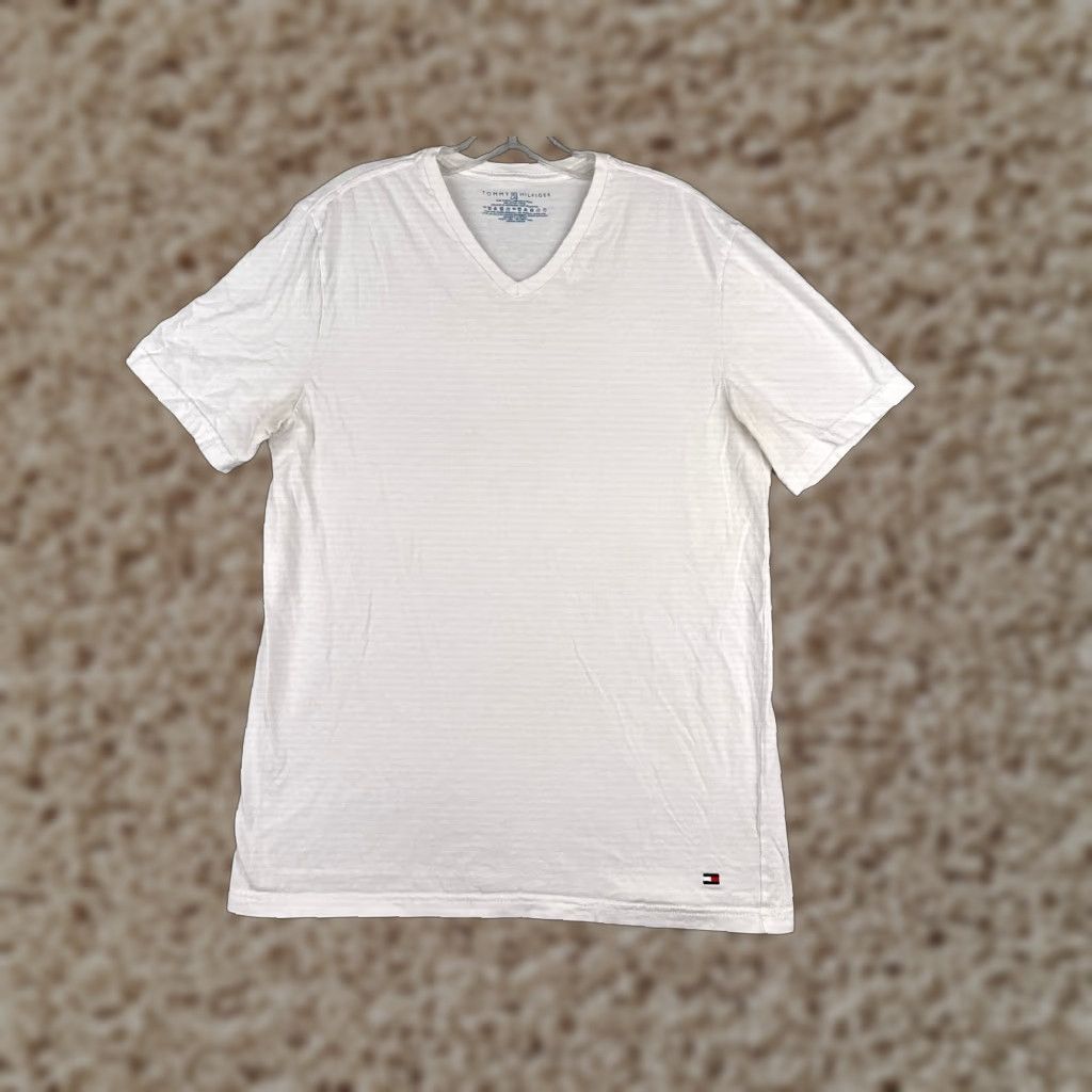 Tommy Hilfiger Tommy Hilfiger Men's Shirt Adult Large White Short Sleeve V-Neck Cotton Logo Casual Size US L / EU 52-54 / 3 - 1 Thumbnail