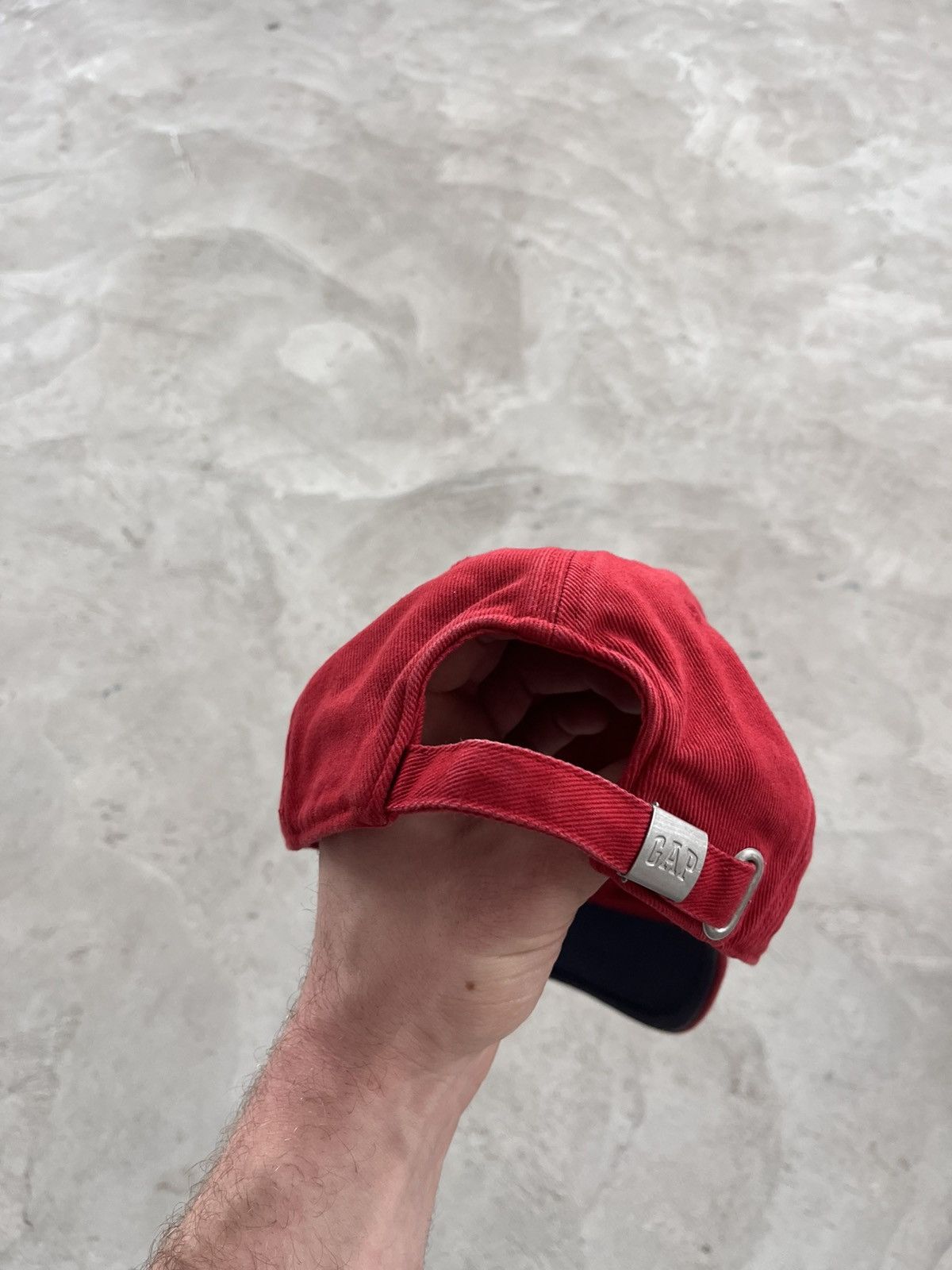 Gap Vintage Gap Red Avantgarde Minimalistic Cap Hat Yeezy style Size ONE SIZE - 5 Thumbnail