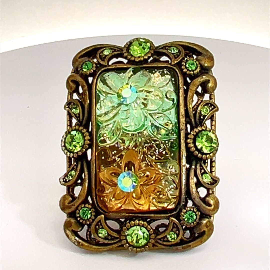 & Other Stories Vintage Green Blue Rhinestone Ring Huge Molded Flower Center Size ONE SIZE - 1 Thumbnail
