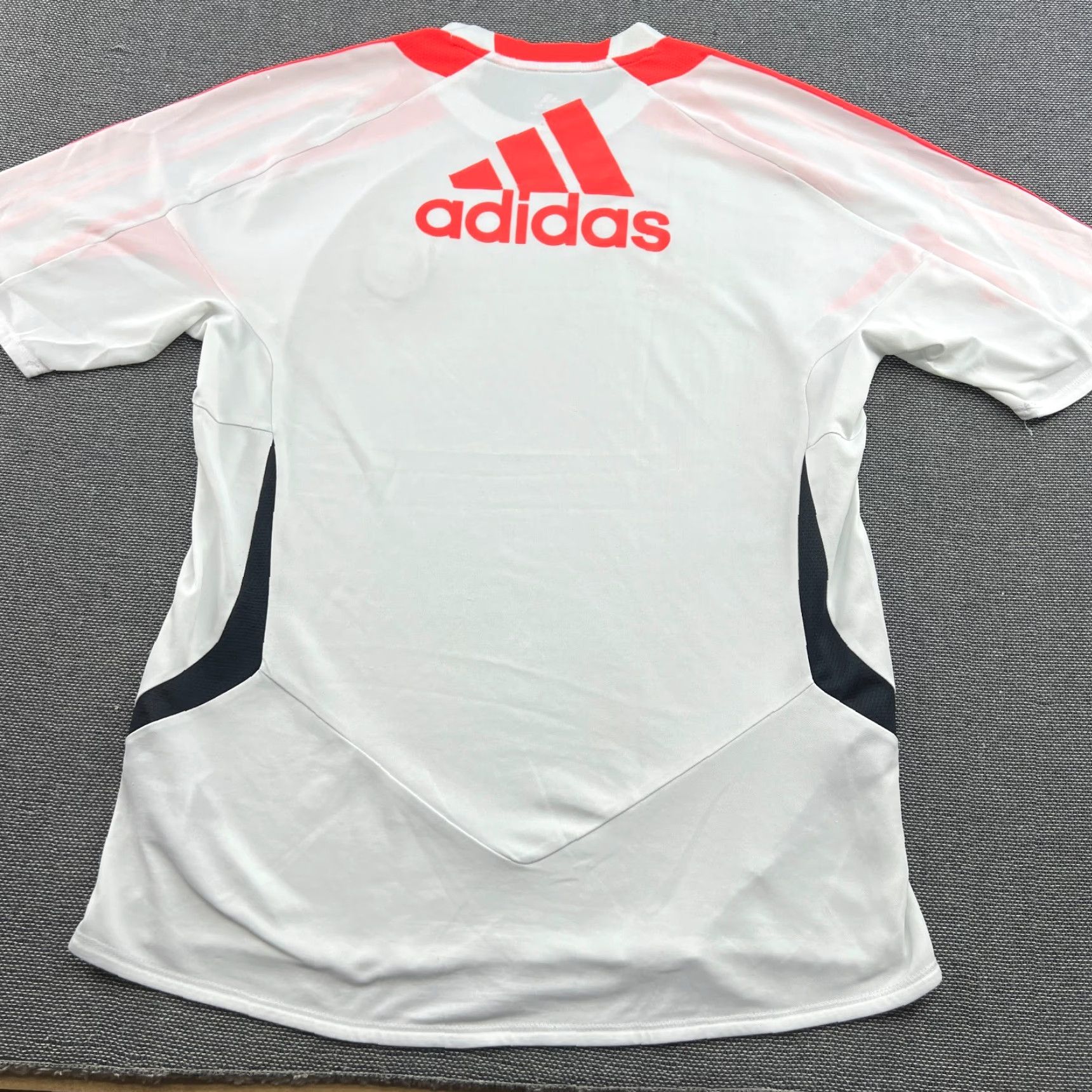 Adidas adidas Bayern Munich Jersey Shirt Mens Small White Football Training Formotion Size US S / EU 44-46 / 1 - 3 Thumbnail