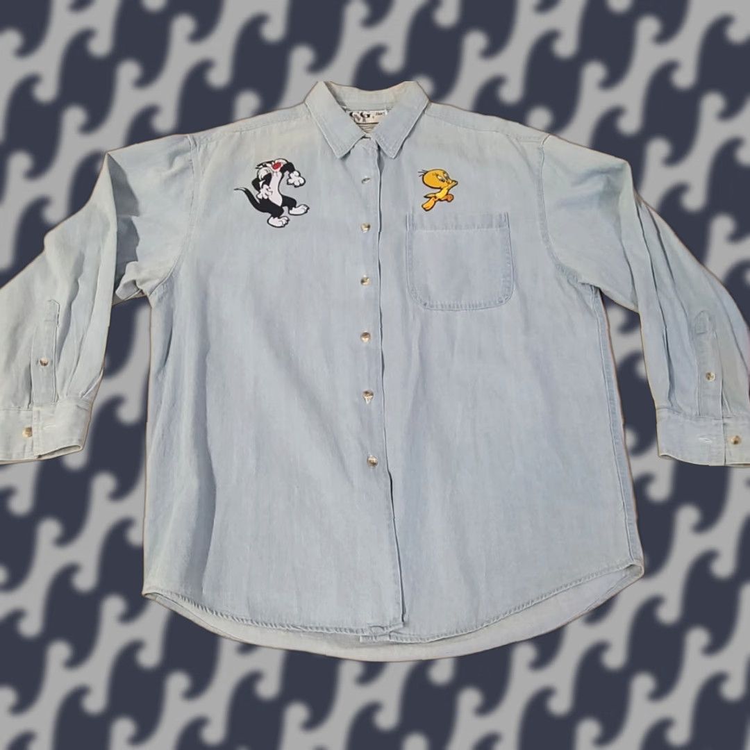 Vintage VINTAGE Warner Bros Denim Shirt Women’s M Blue Tweety Sylvester Looney Tunes Embroidered 90s Collared Button-Up Long Sleeve Casual Size M / US 6-8 / IT 42-44 - 1 Thumbnail