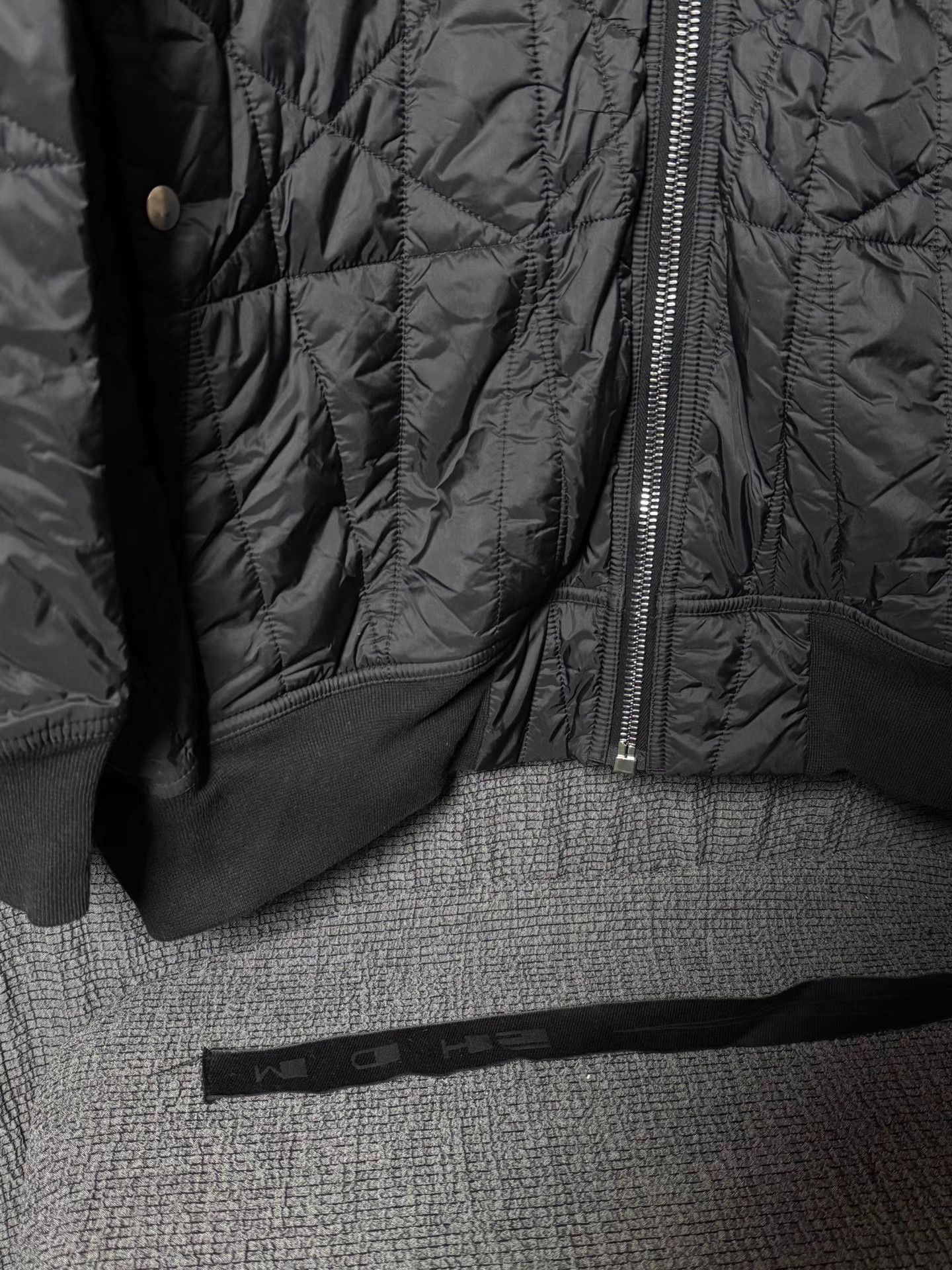 Rick Owens Rick Owens pentagram batwing strap puffer Size US S / EU 44-46 / 1 - 6 Thumbnail