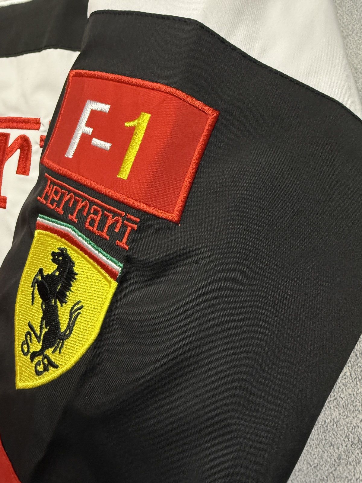 Ferrari Ferrari Marllboro Jacket F-1 Racing Size US L / EU 52-54 / 3 - 6 Thumbnail