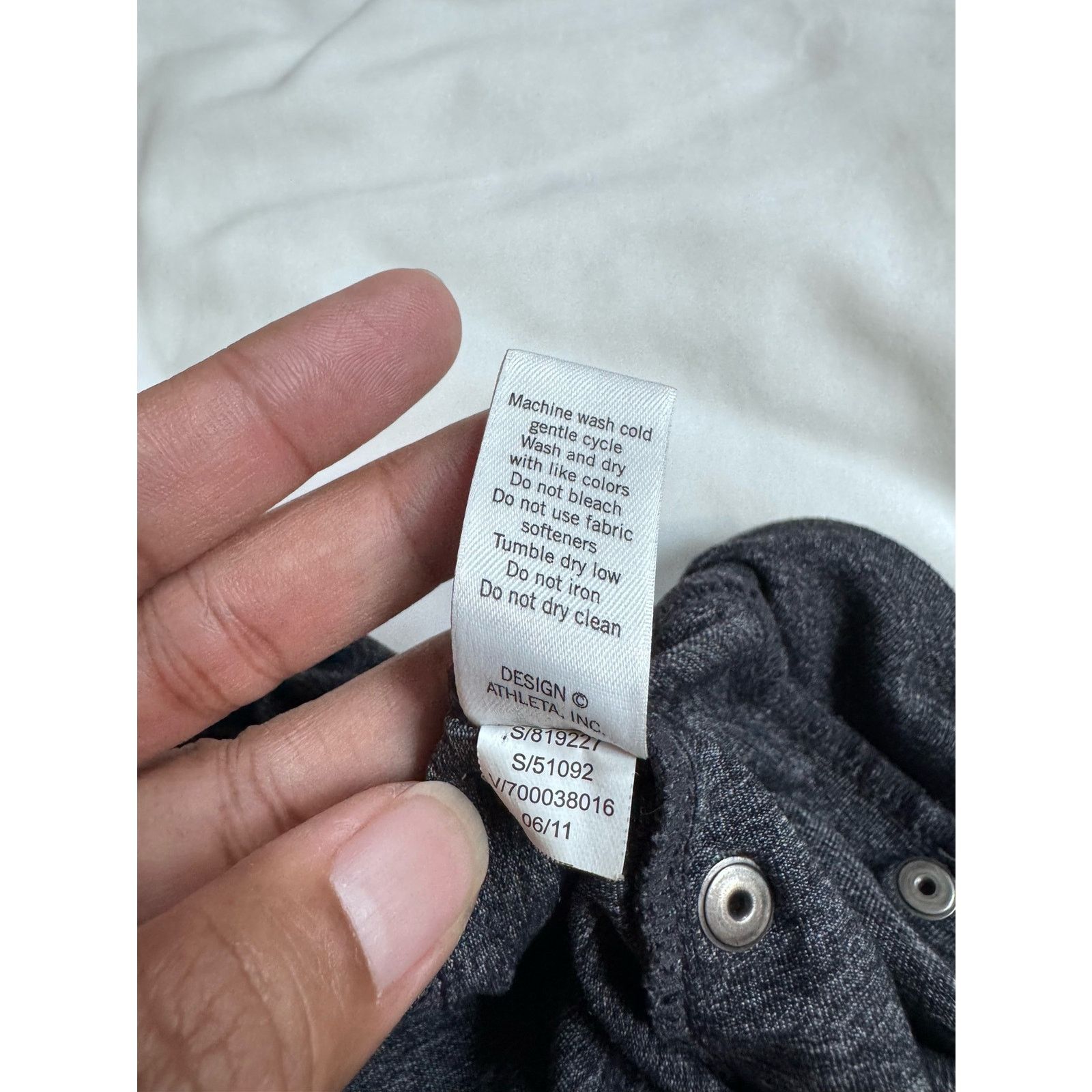 Athleta Athleta Bootcut Classic Flared Stretch Yoga Pants Grey USED Size 27" / US 4 / IT 40 - 5 Thumbnail