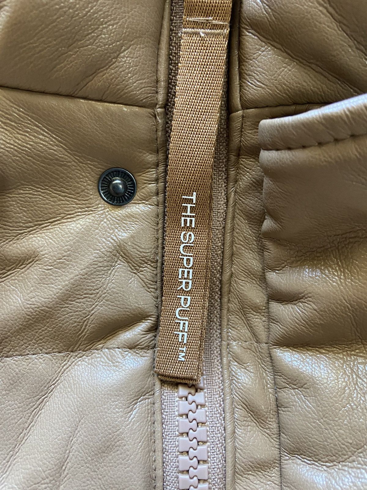Aritzia Aritzia The Super Puff - Gold Hi-Gloss - Size M Size M / US 6-8 / IT 42-44 - 12 Thumbnail