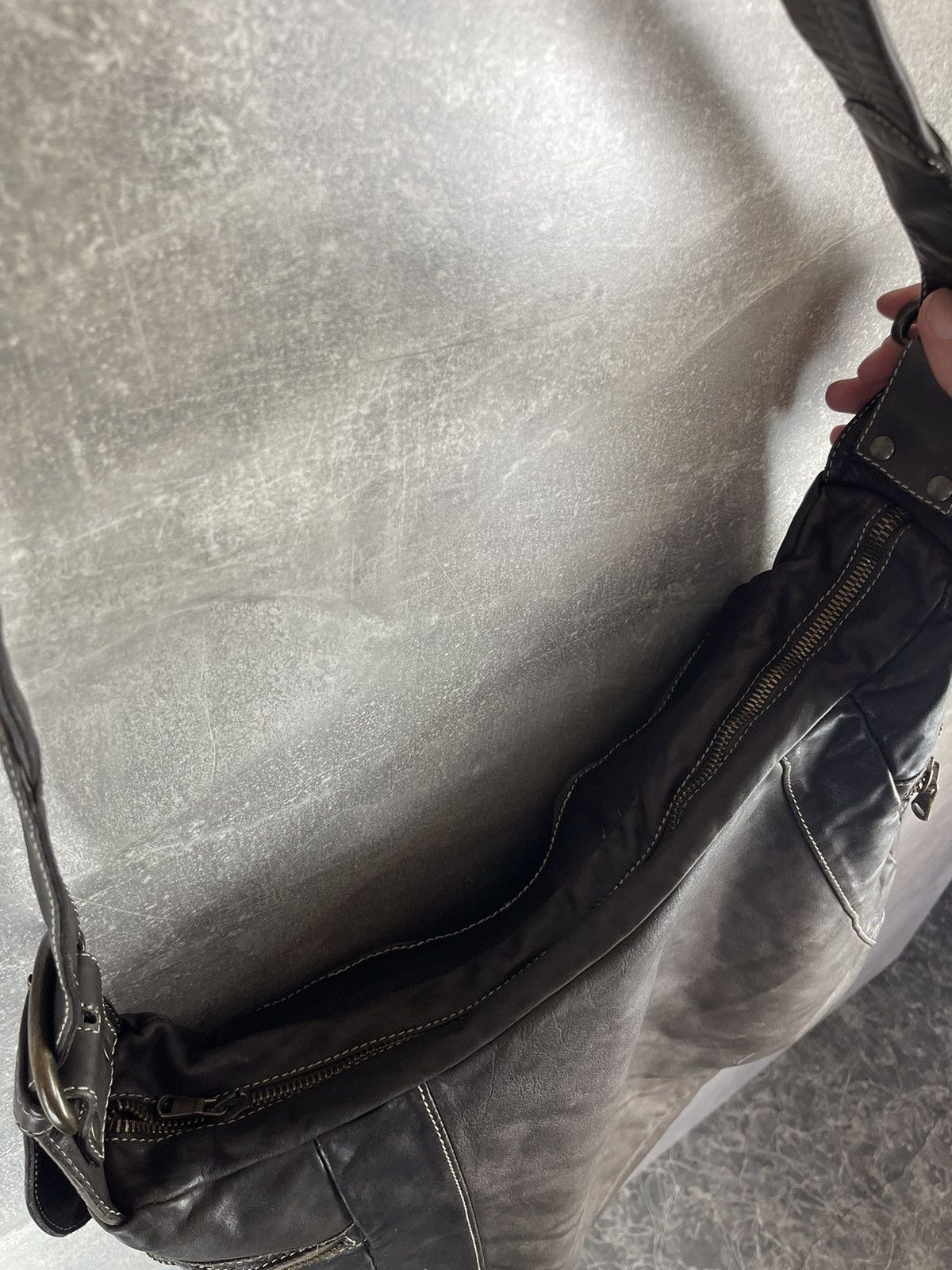 Giorgio Brato Washed Leather Shoulder Bag Early 00s Giorgio Brato Artisan Size ONE SIZE - 11 Thumbnail