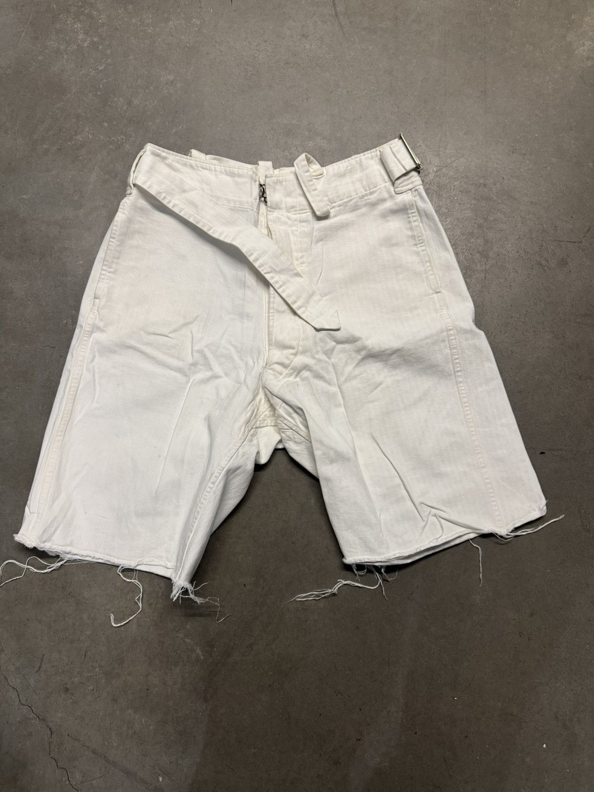 Maison Margiela MAISON MARGIELA SHORTS Size US 30 / EU 46 - 3 Thumbnail
