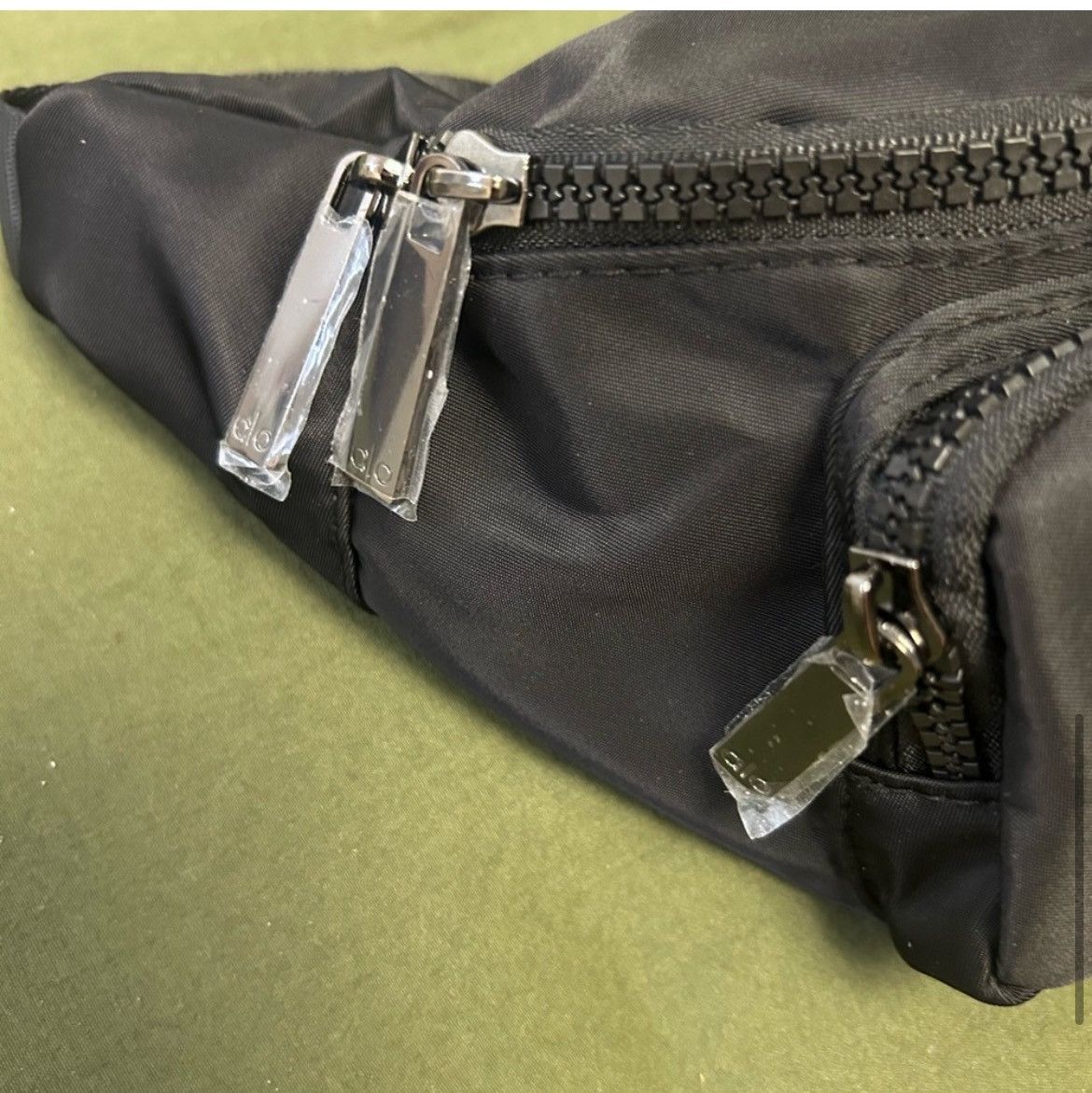 Alo Yoga Alo yoga fanny pack Size ONE SIZE - 9 Thumbnail