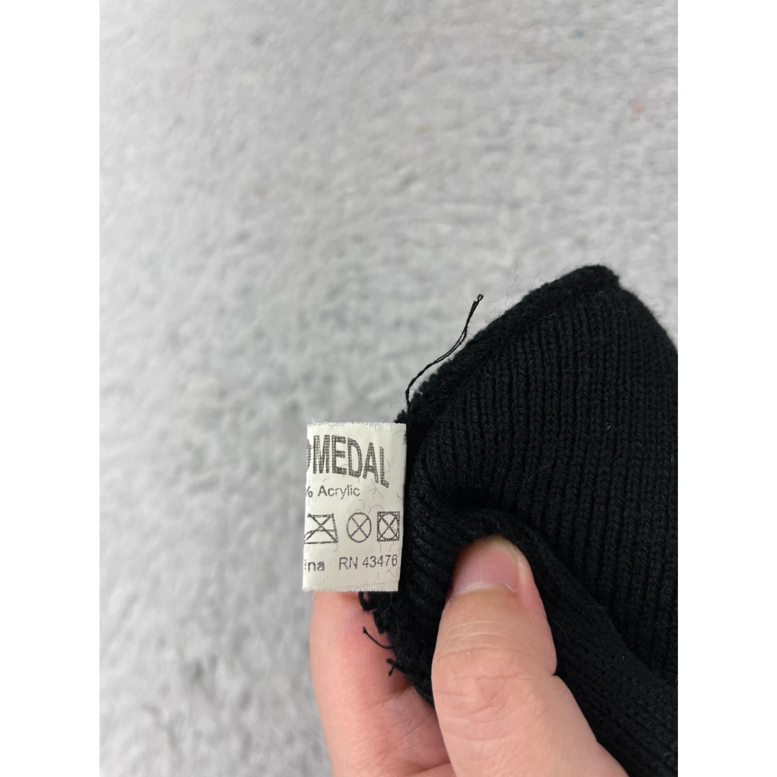 Vintage Gold Medal Ski Beanie Adult One Size Black Knit 100% Acrylic Mens Size ONE SIZE - 7 Thumbnail