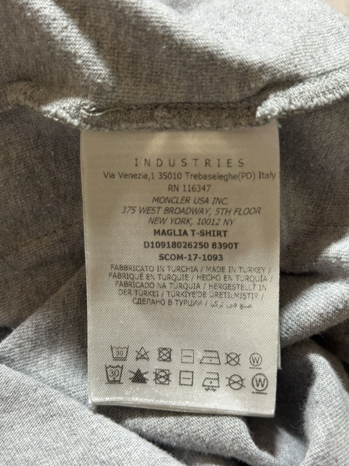 Moncler Moncler Letter Logo Maglia Short Sleeve t-shirt Size US M / EU 48-50 / 2 - 8 Thumbnail
