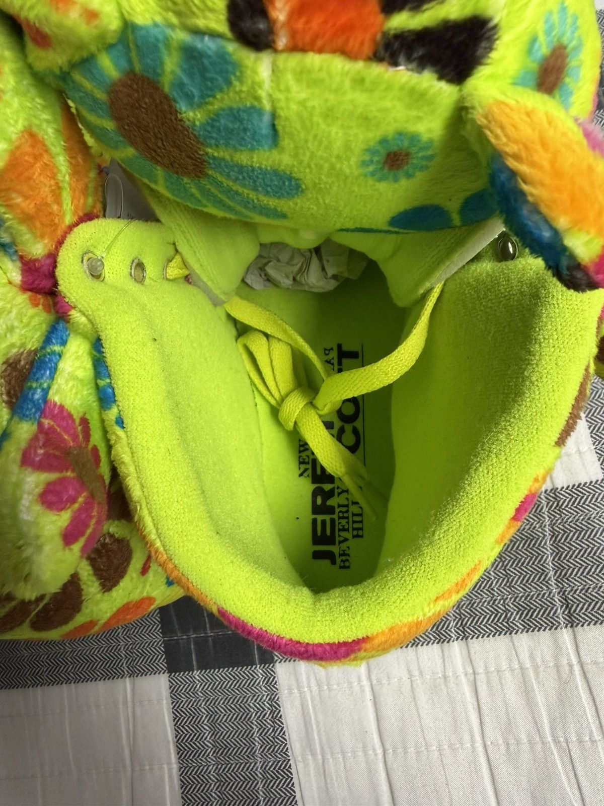 Jeremy Scott Adidas Jeremy Scott Bear Flower Power Size US 9 / EU 42 - 7 Thumbnail