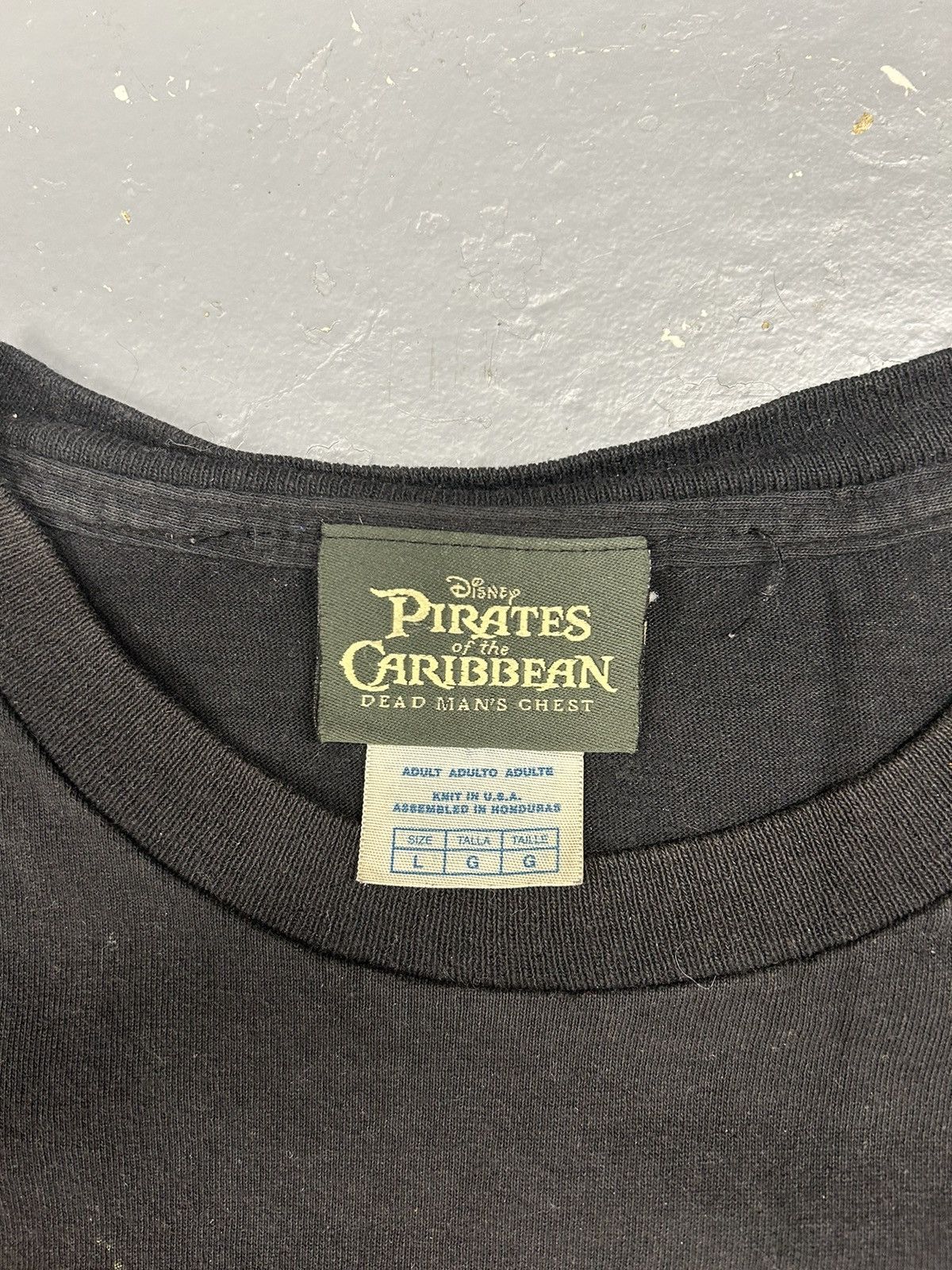 Vintage Crazy Vintage Y2K Essential Black Pirates Caribbean T-Shirt Size US L / EU 52-54 / 3 - 2 Thumbnail