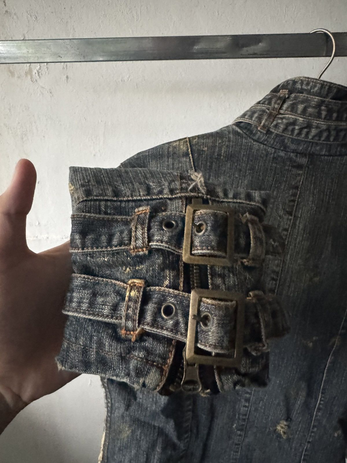 If Six Was Nine 2000s in the attic distressed studded bondage denim jacket Size US L / EU 52-54 / 3 - 14 Thumbnail