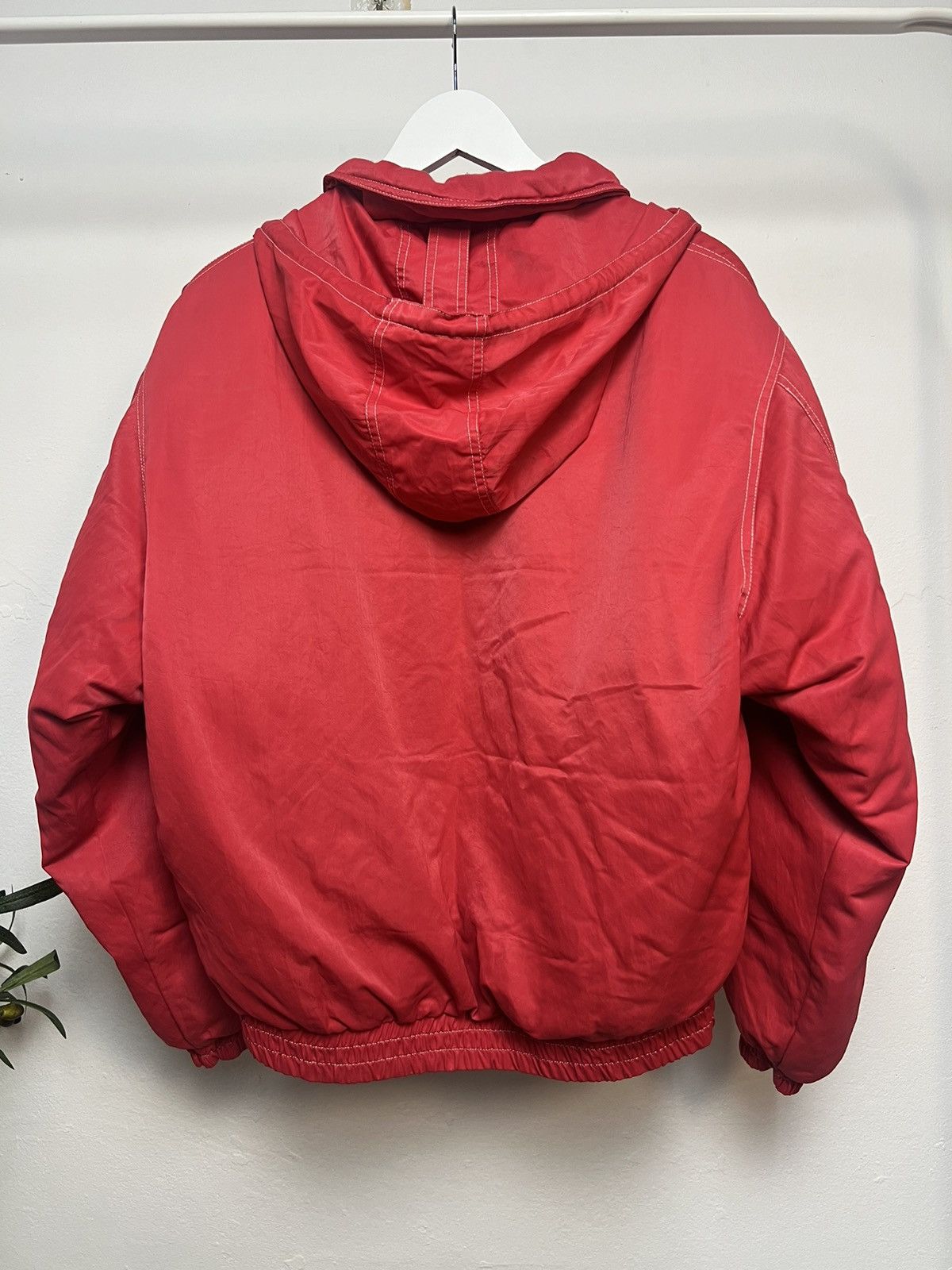 Moncler Vintage Moncler Red Puffer Down Jacket Size US M / EU 48-50 / 2 - 4 Thumbnail