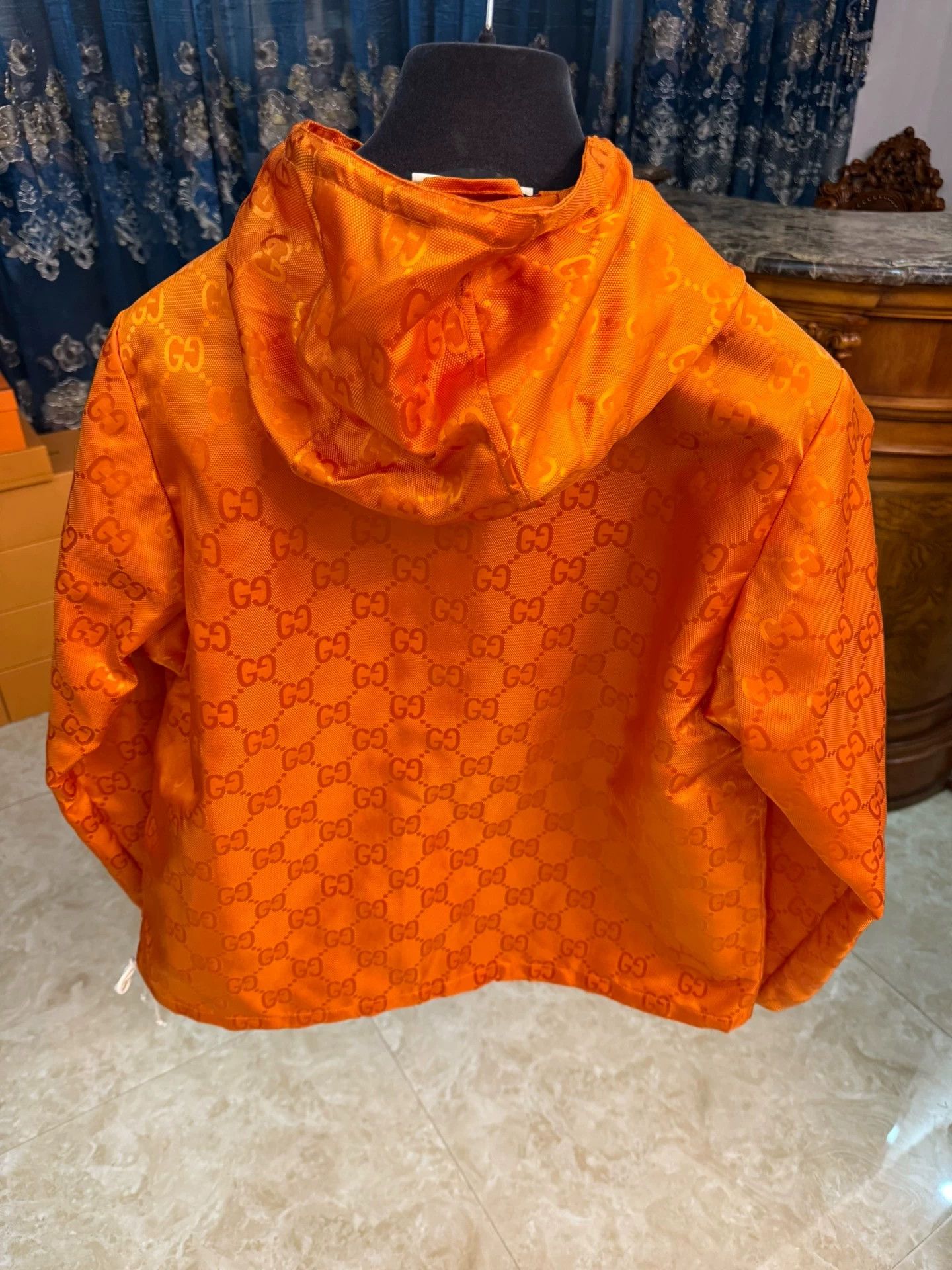 Gucci Gucci Oversized Full Logo Reflective Jacket 40 Size S / US 4 / IT 40 - 2 Thumbnail