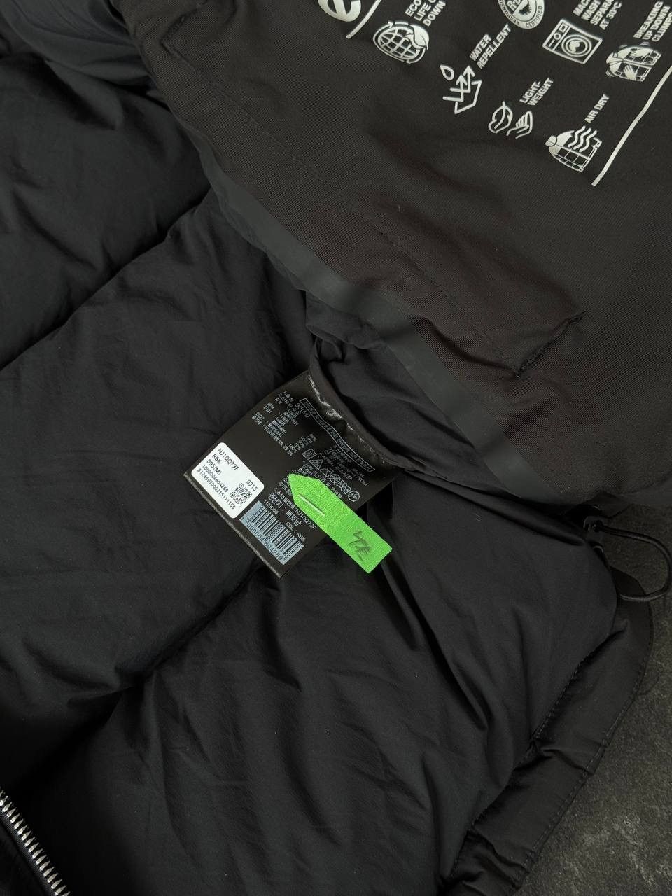 The North Face The North Face Nuptse ECO Size US M / EU 48-50 / 2 - 10 Thumbnail