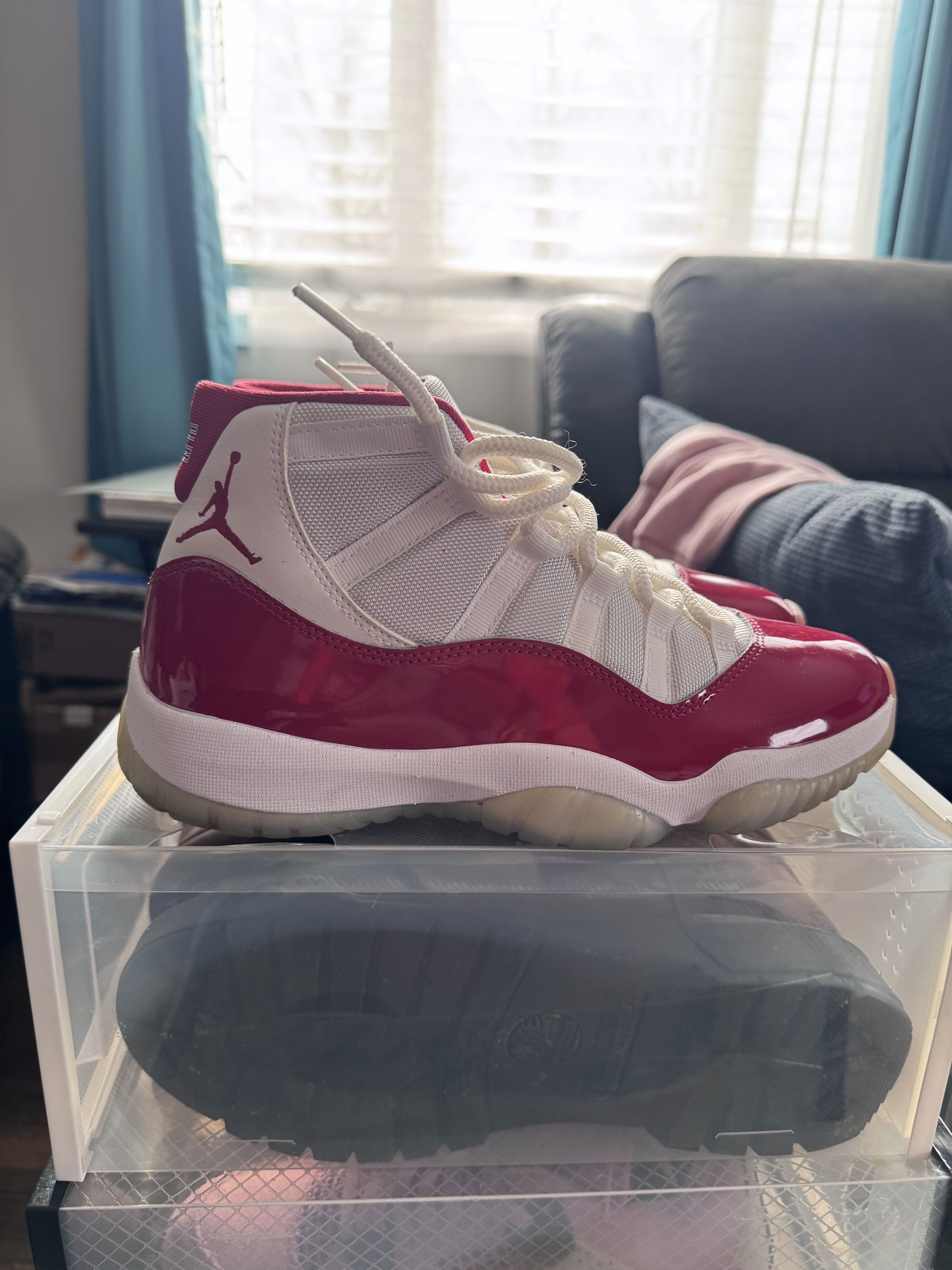 Jordan Brand Jordan 11 Retro - Cherry 2022 Size US 9.5 / EU 42-43 - 2 Thumbnail