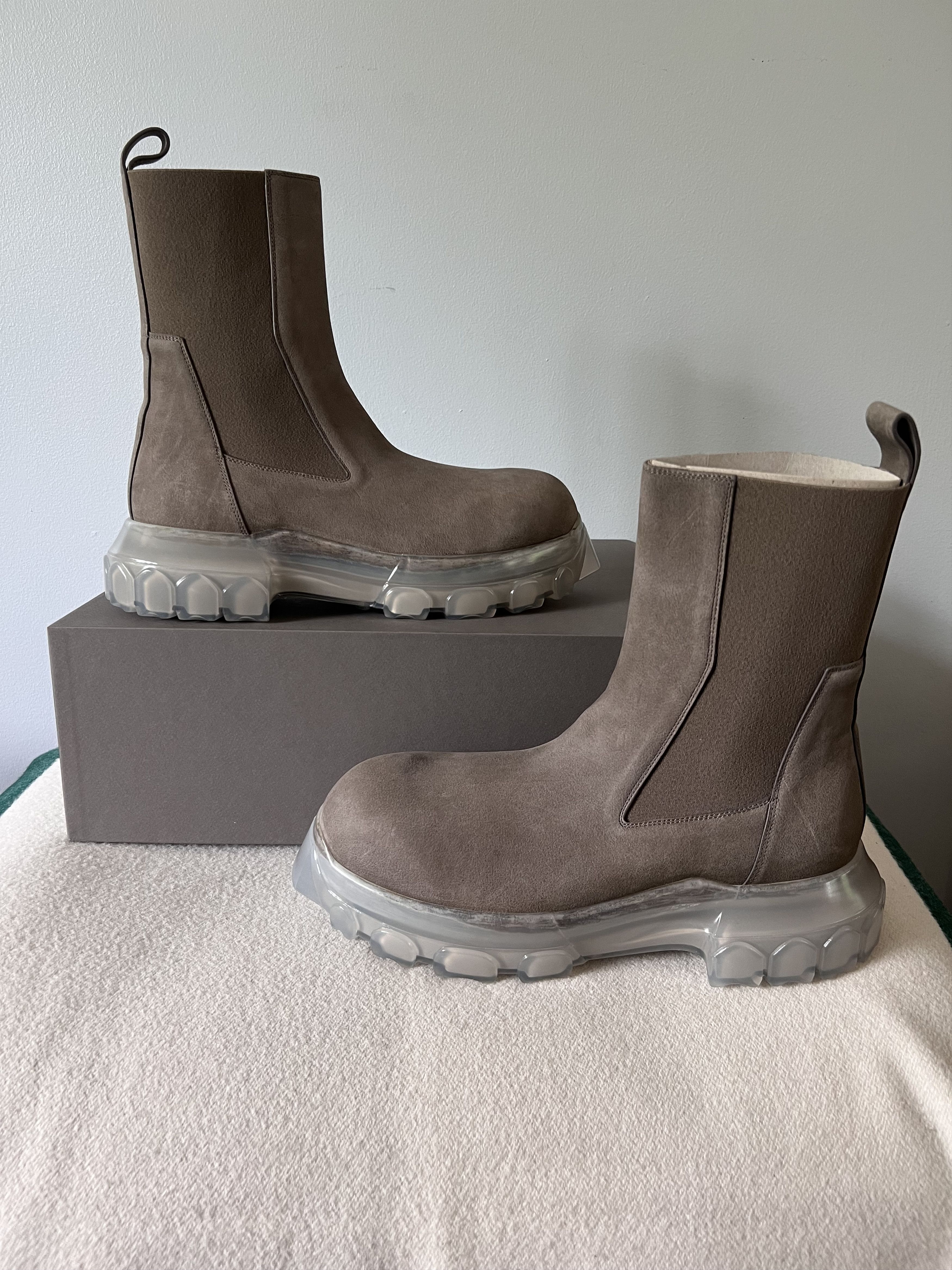Rick Owens Rick Owens Beatle Bozo Tractor Boots in Dust Size US 12 / EU 45 - 2 Thumbnail