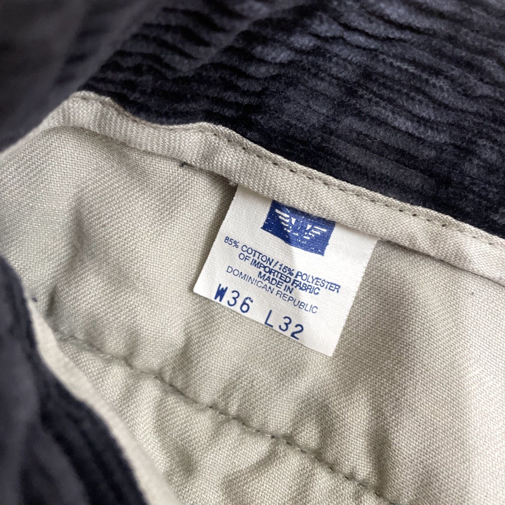 Dockers VINTAGE Dockers Khakis Pants Men 36x32 Corduroy Black 90s Skater Chunky 36 Regular Mens Size US 36 / EU 52 - 7 Thumbnail