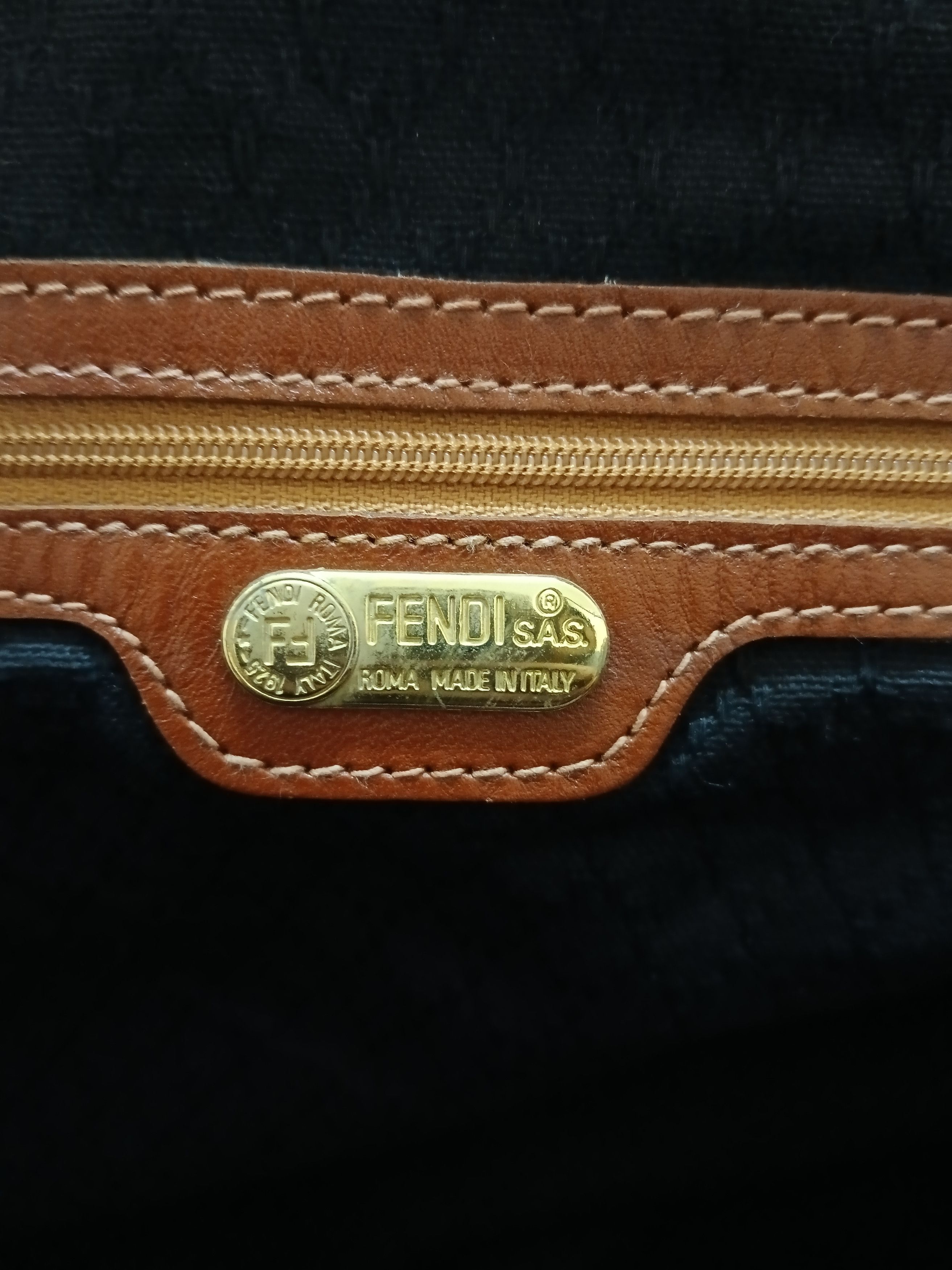 Fendi FENDI TRAVELLING Size ONE SIZE - 13 Thumbnail