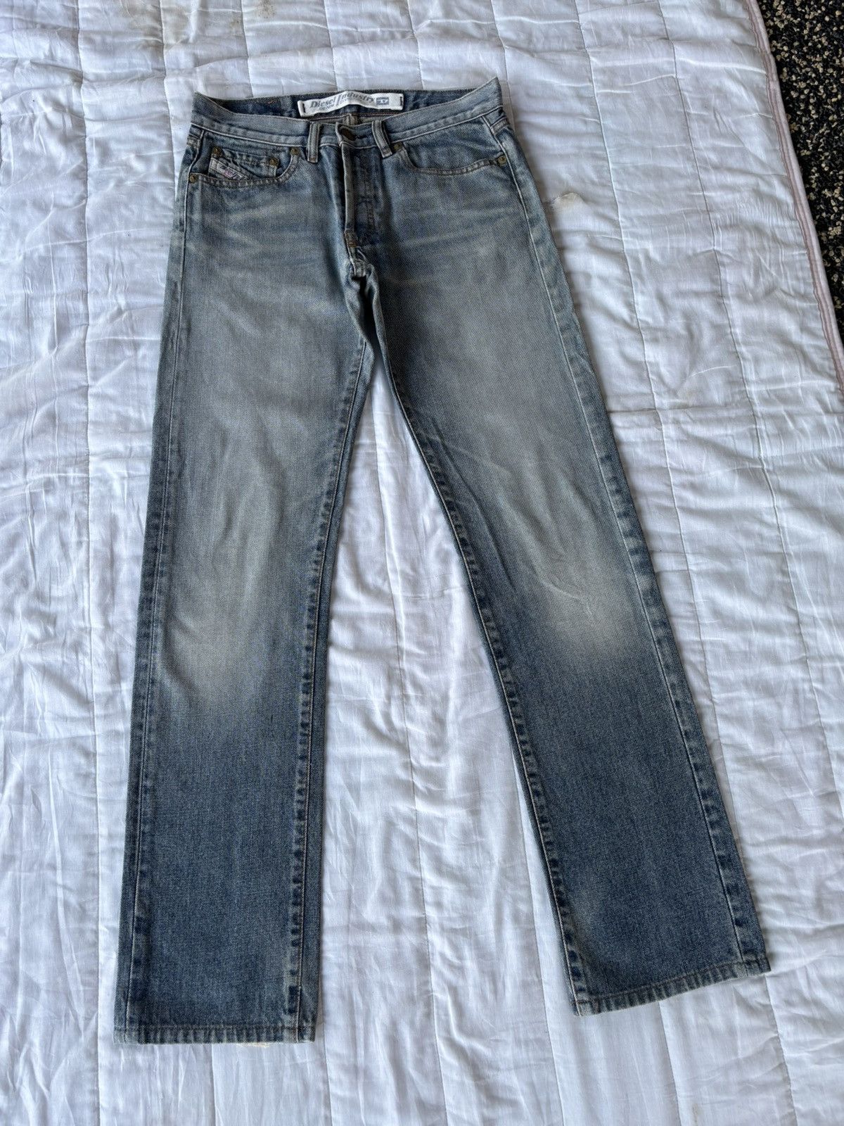 Diesel DIESEL INDUSTRY VINTAGE WASH REGULAR STRAIGHT JEANS Size 28" / US 6 / IT 42 - 3 Thumbnail