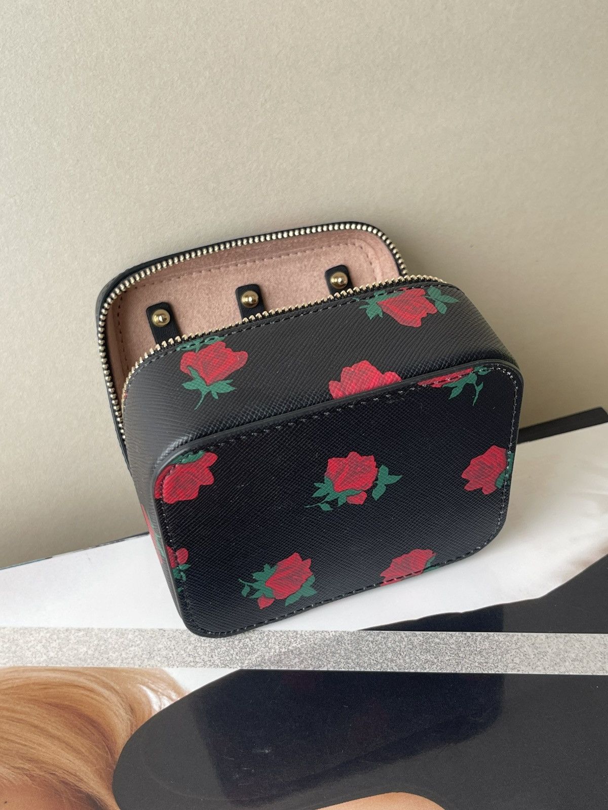Kate Spade (new+tag) Kate Spade chic jewelry box red floral design Size ONE SIZE - 7 Thumbnail