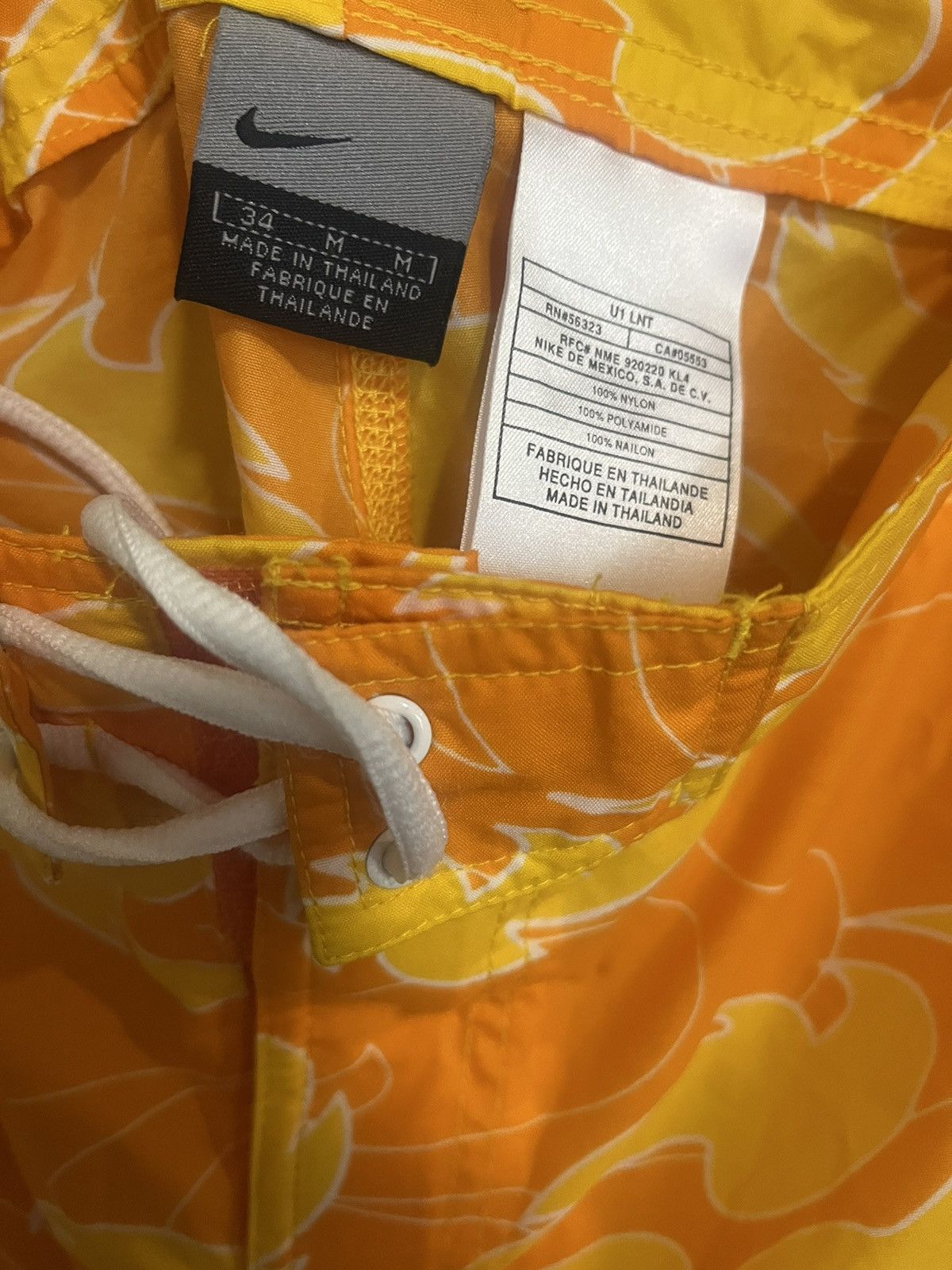 Nike Rare VNTG Nike Naruto Anime Swirl Hybrid Board Cargo Shorts Size US 34 / EU 50 - 2 Thumbnail