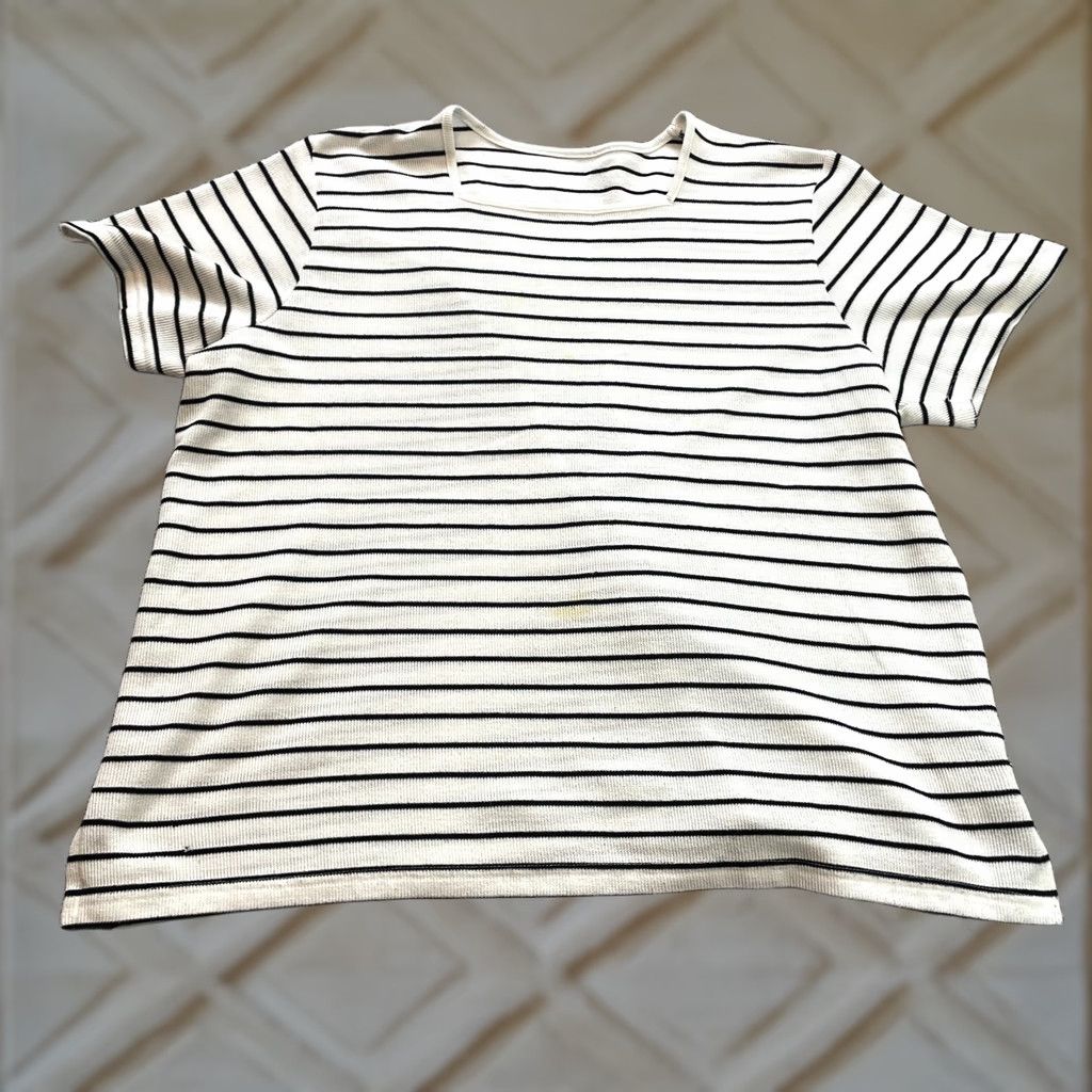 Vintage VINTAGE Unbranded Shirt Womens 28W Plus White Black Striped Short Sleeve Square Neck T-Shirt Casual Womens Size 4XL / US 24-26 - 1 Thumbnail