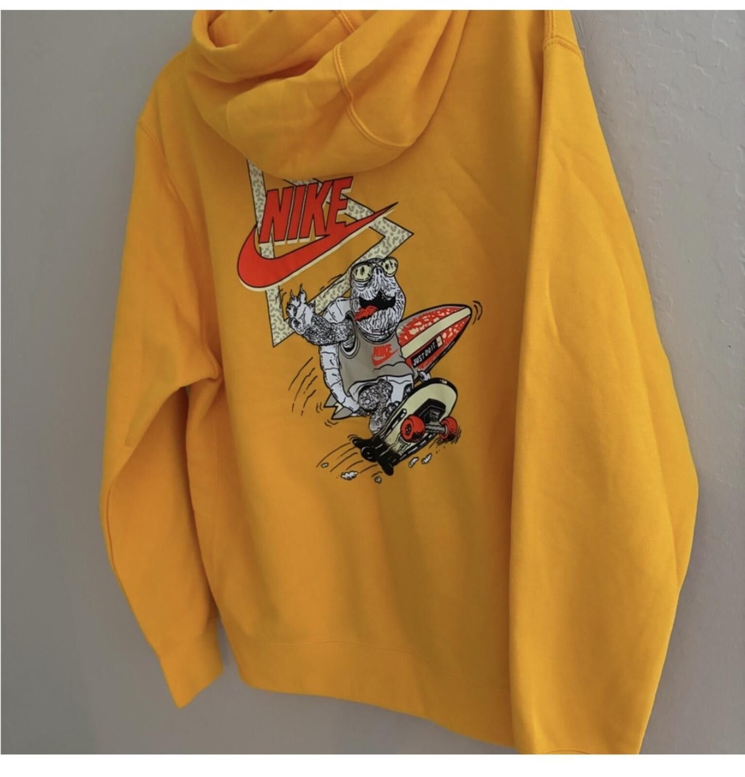 Nike Nike Men's Sun splash pullover Bright Yellow Crewneck Hoodie Size US S / EU 44-46 / 1 - 8 Thumbnail